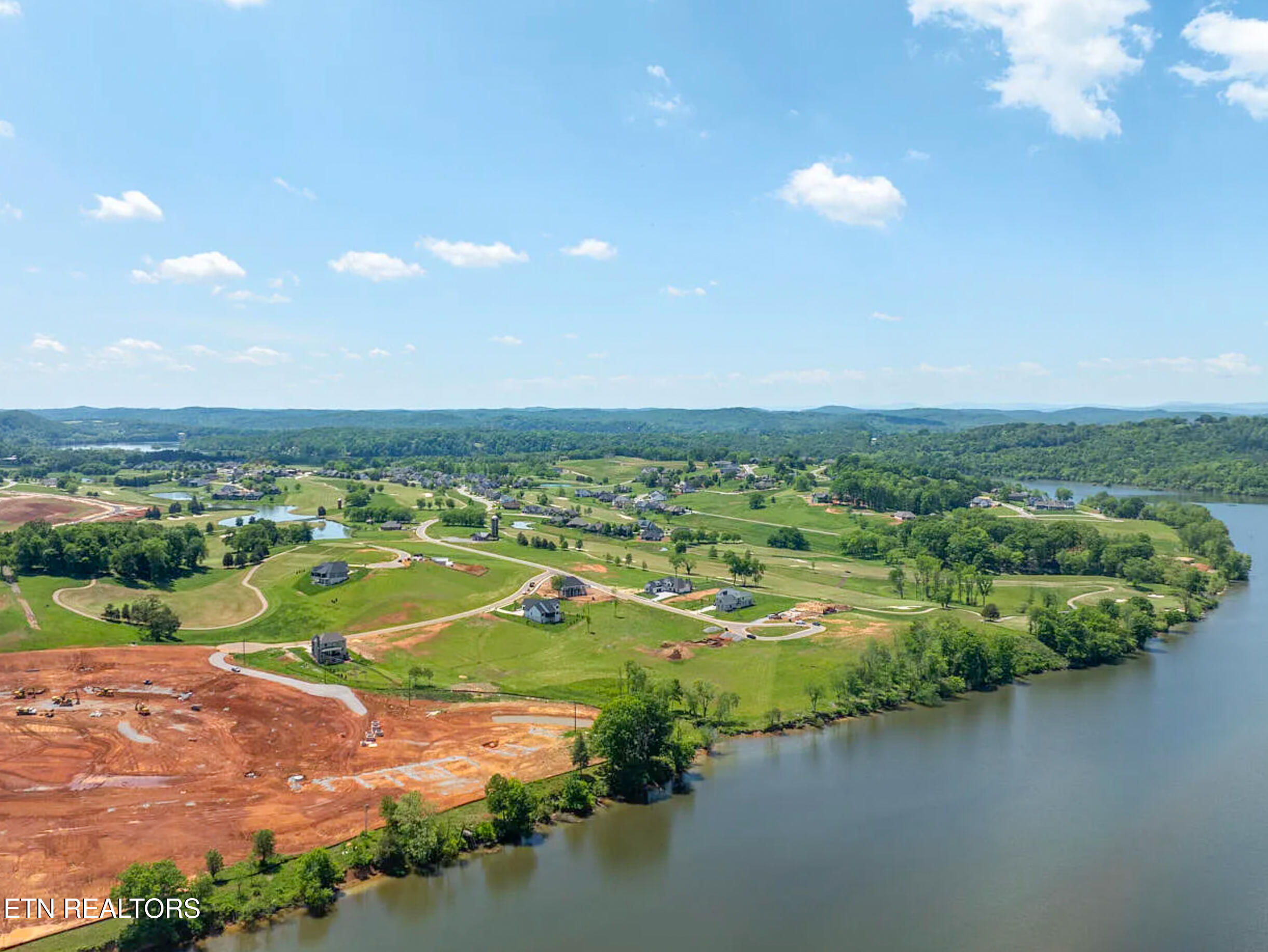 696 Black Bear Circle Loudon TN 37774