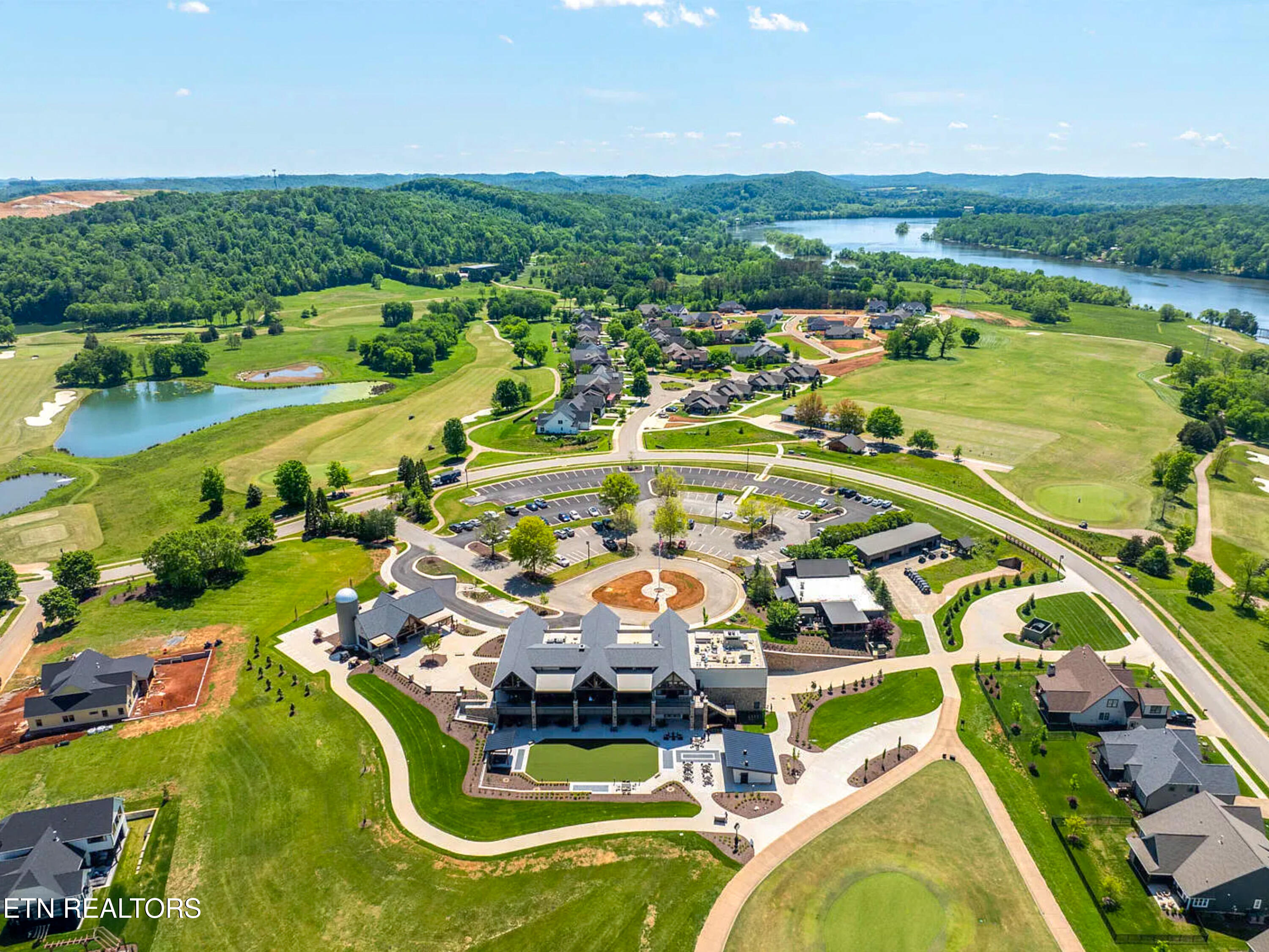 696 Black Bear Circle Loudon TN 37774