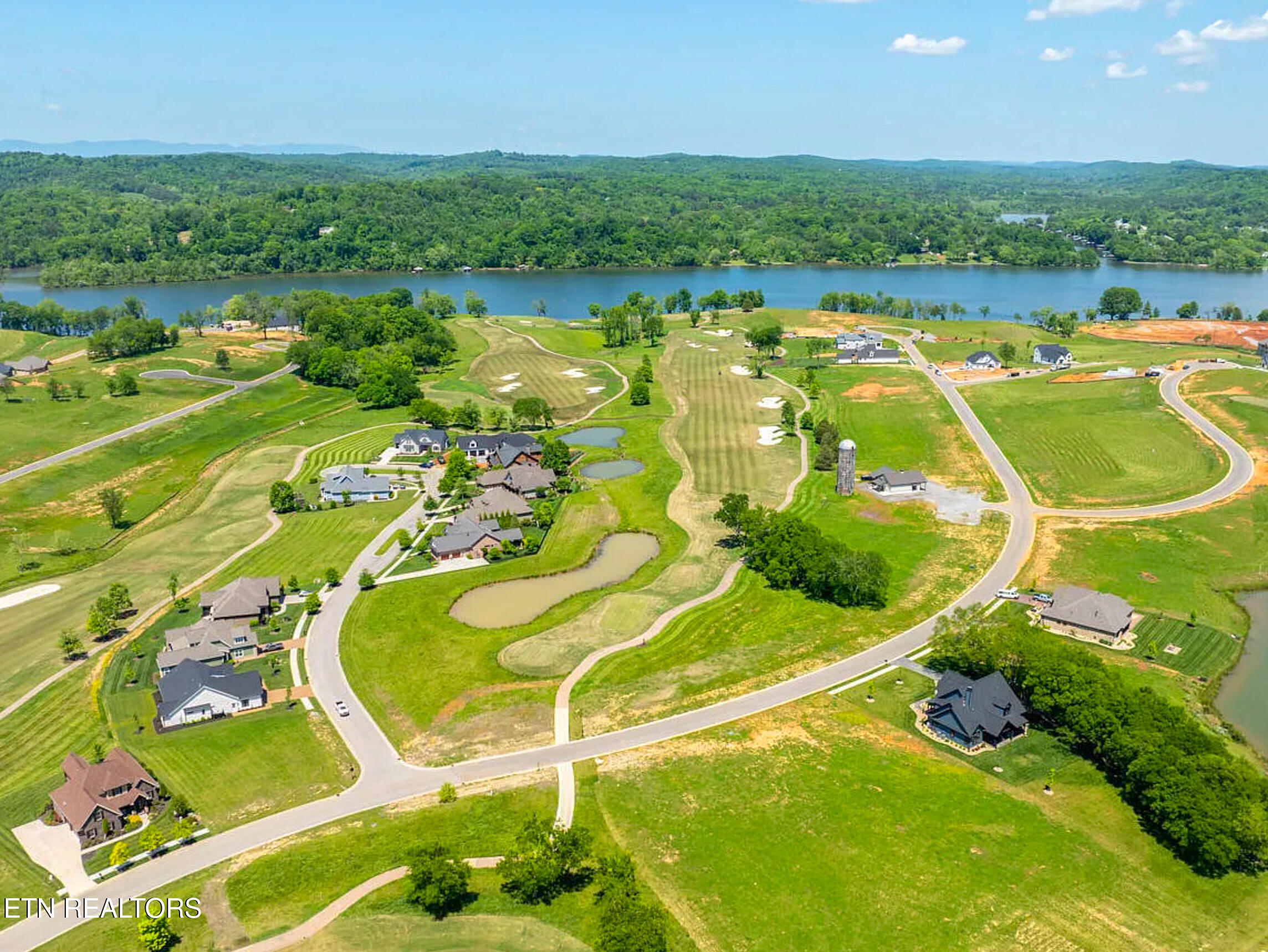 696 Black Bear Circle Loudon TN 37774