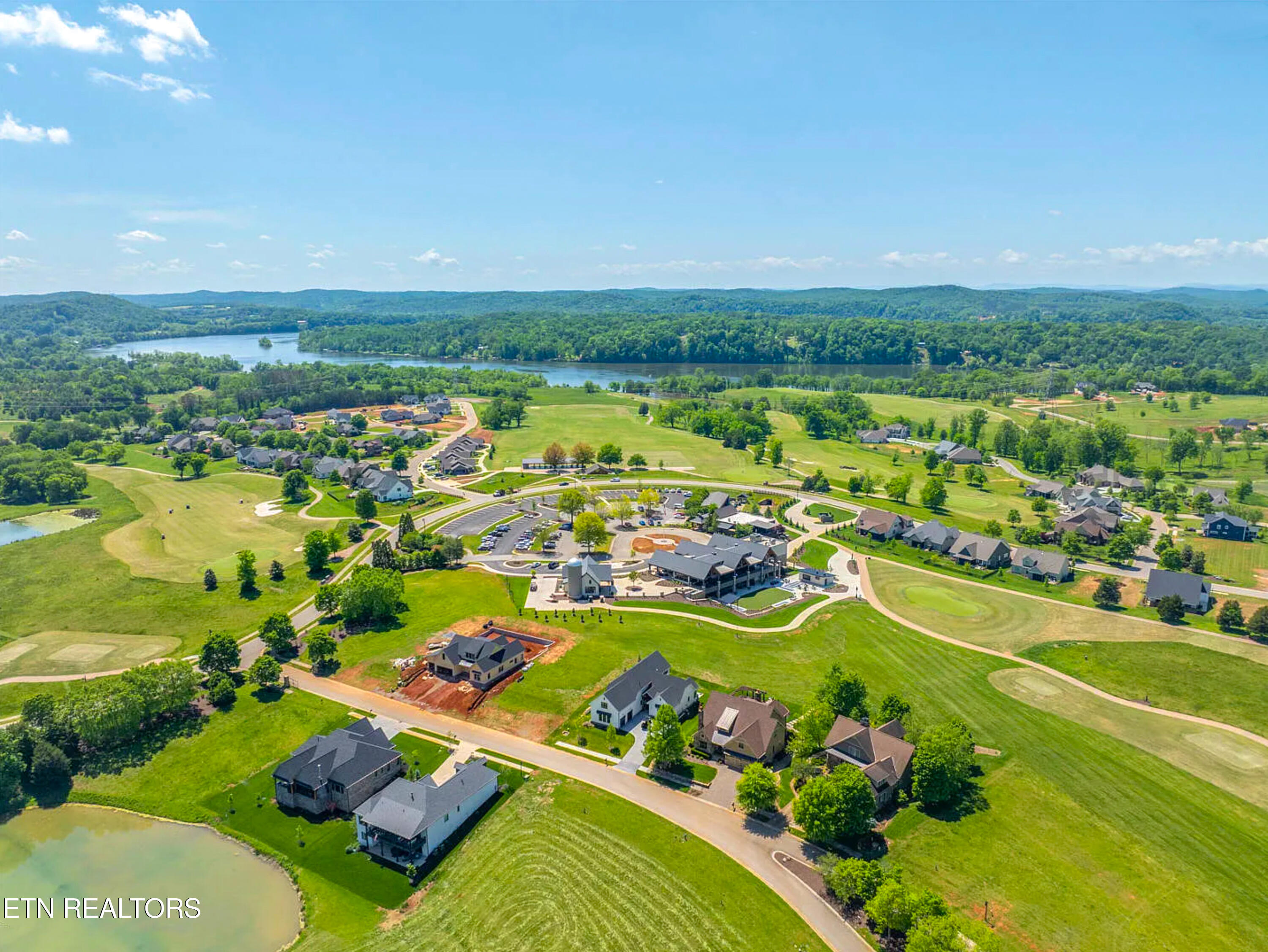 696 Black Bear Circle Loudon TN 37774