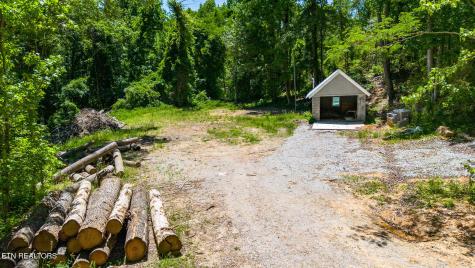 741 Bazel Road Harriman TN 37748