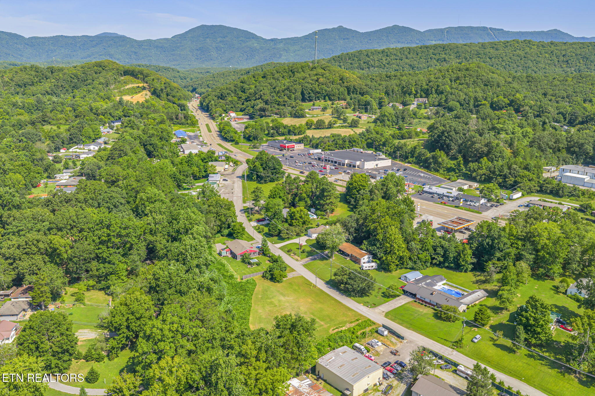 Hannah Drive Oliver Springs TN 37840