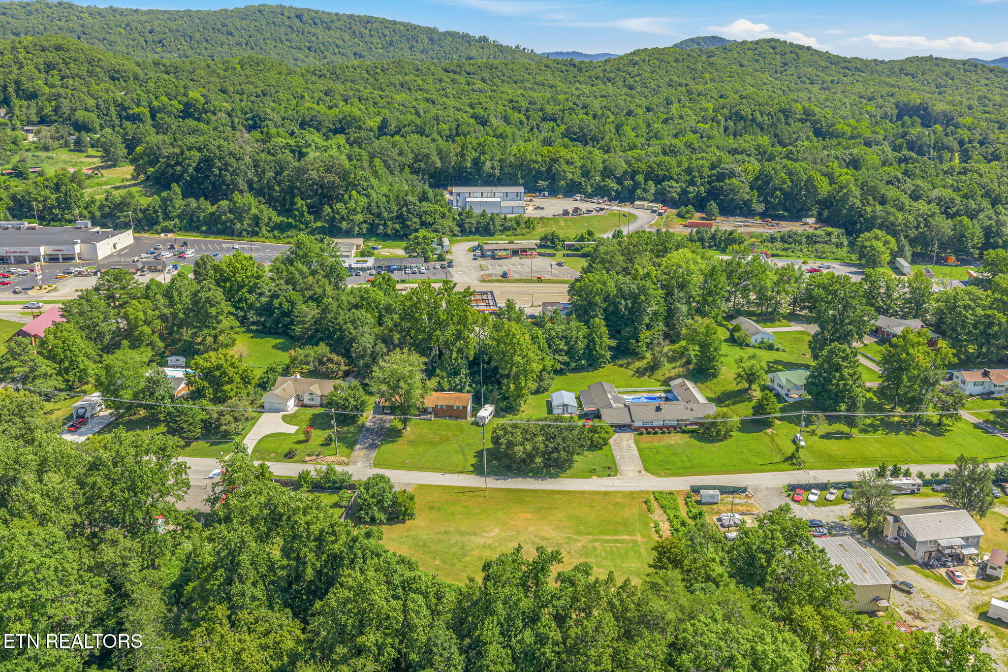 Hannah Drive Oliver Springs TN 37840