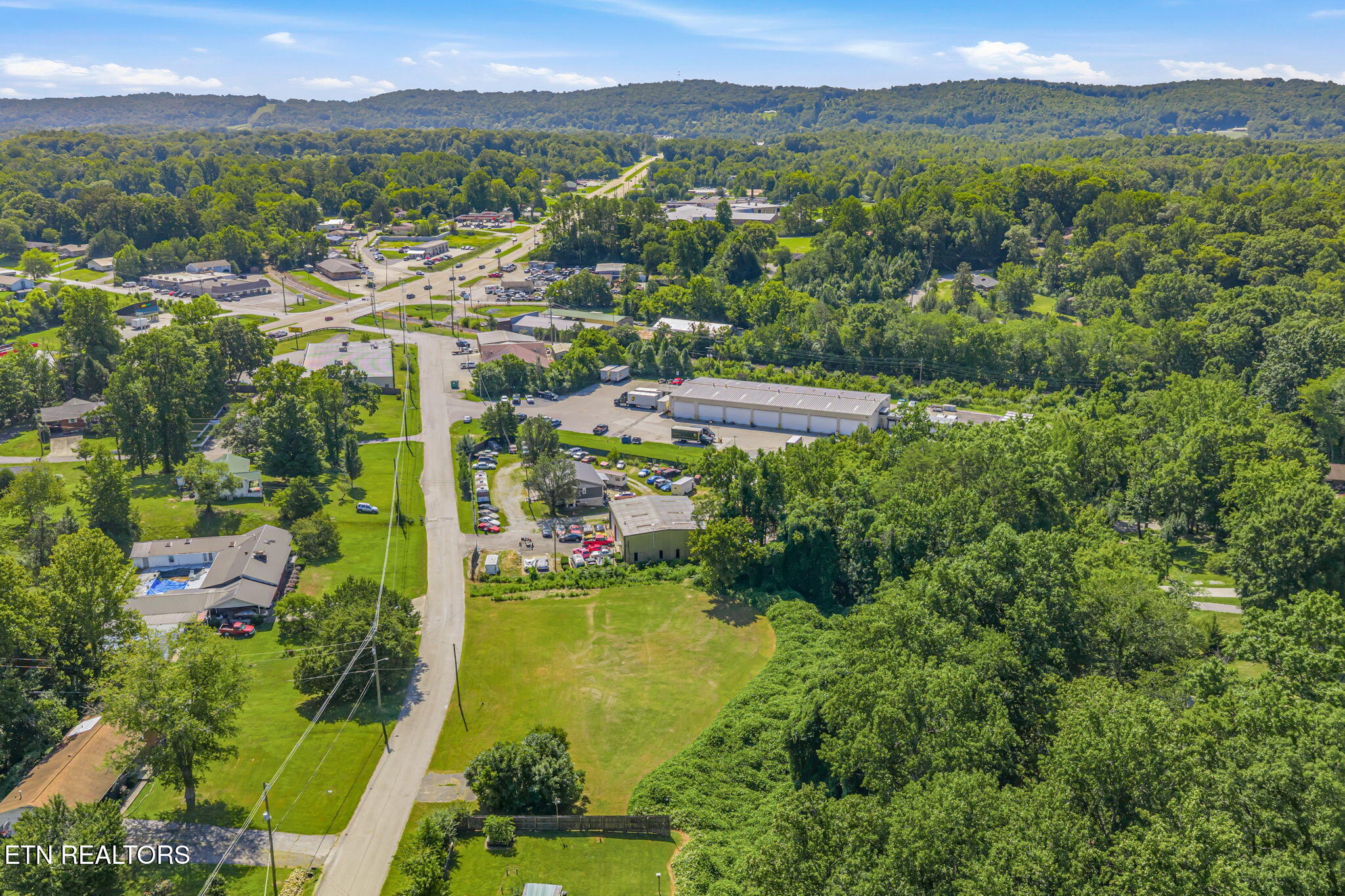 Hannah Drive Oliver Springs TN 37840
