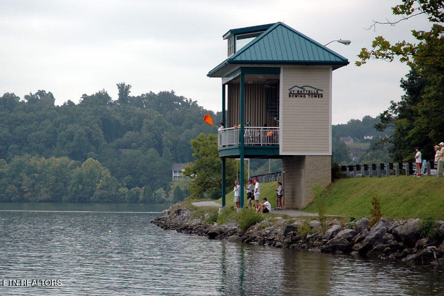 11 Royal Troon Circle Oak Ridge TN 37830