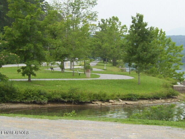 11 Royal Troon Circle Oak Ridge TN 37830