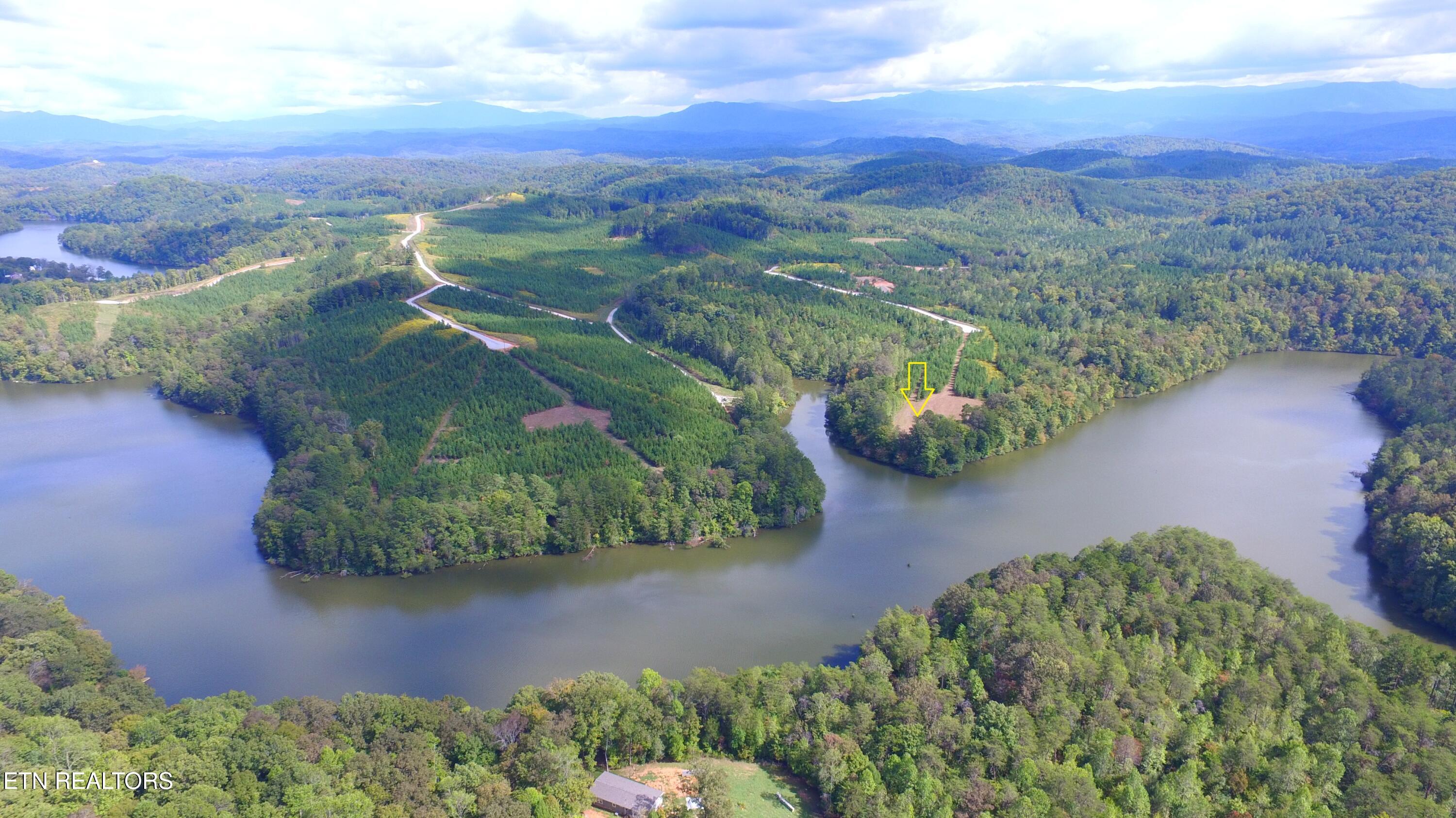692 Overlook Drive Vonore TN 37885