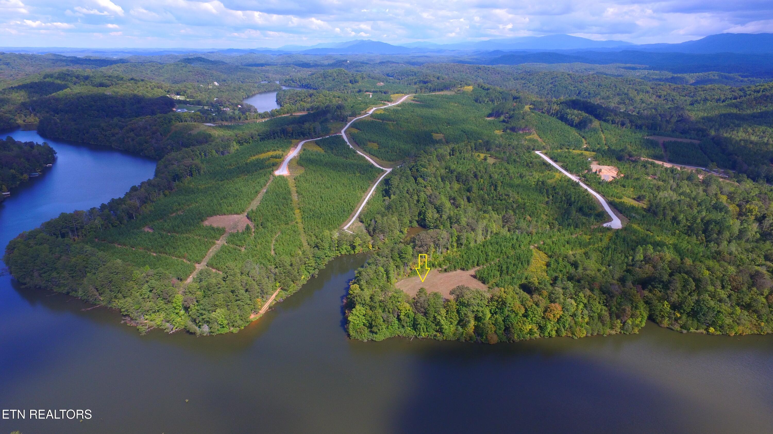692 Overlook Drive Vonore TN 37885