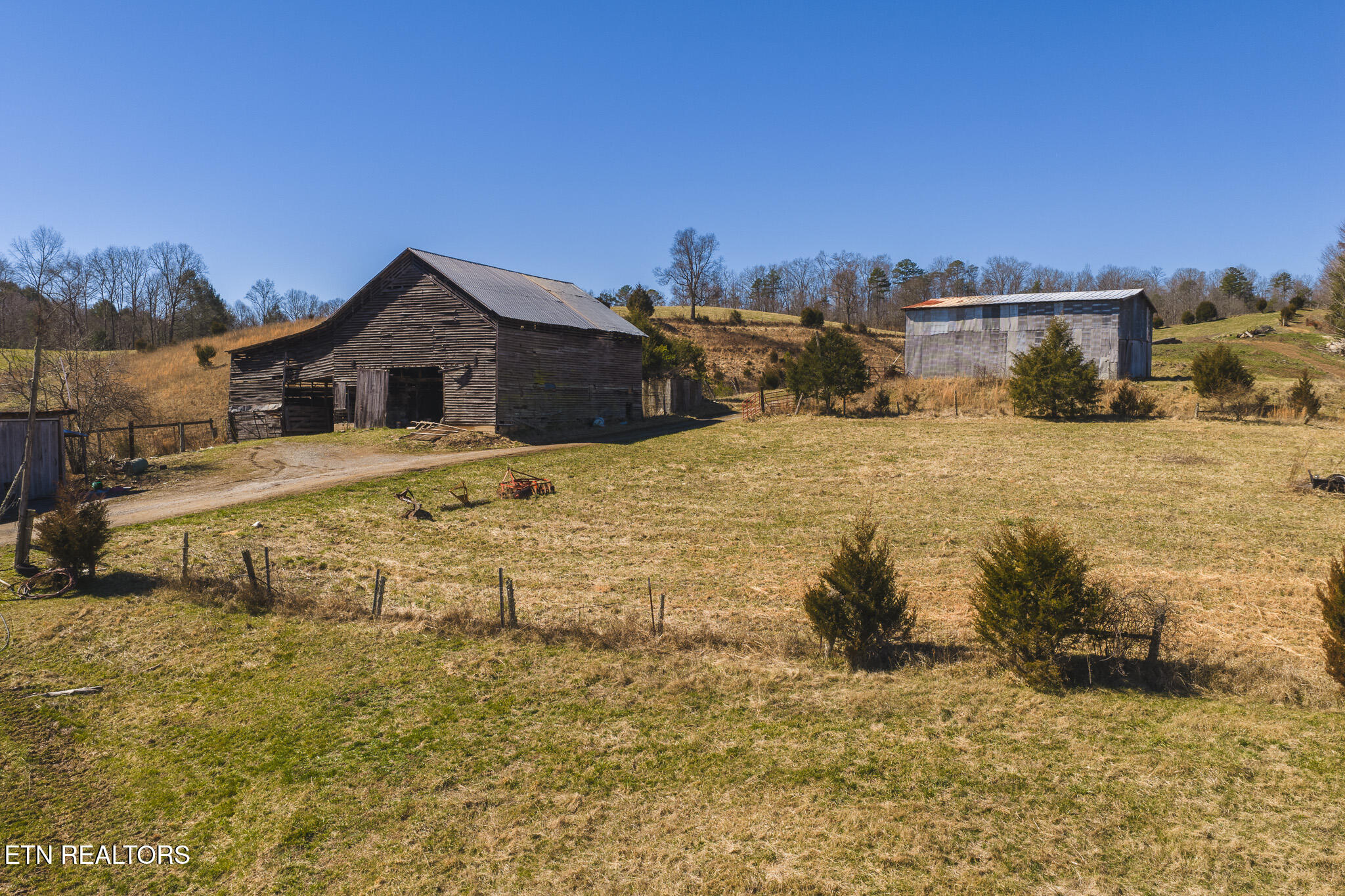 100 Acres Sutton Hollow Road Sneedville TN 37869