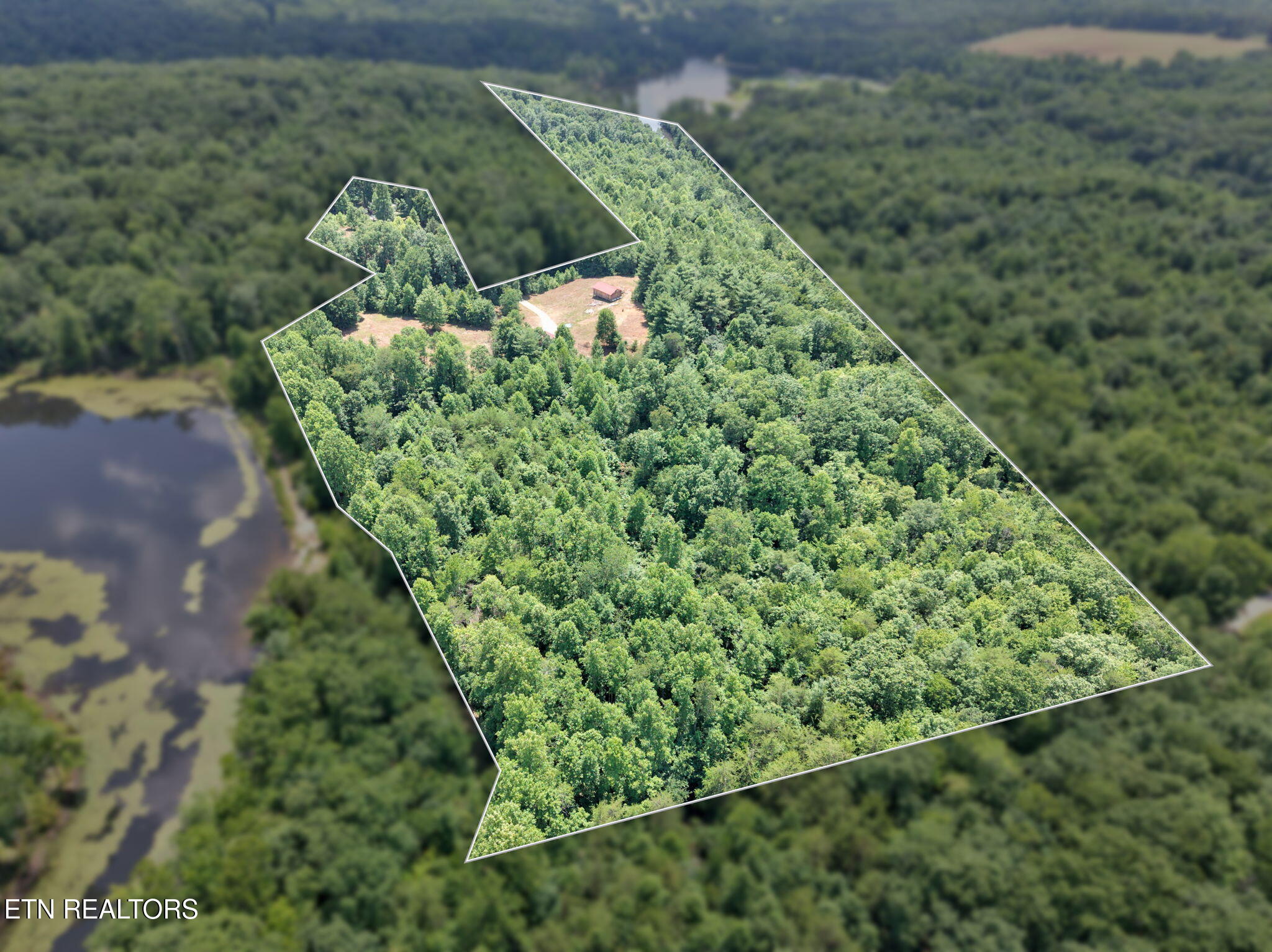 36AC Kentucky Drive Crossville TN 38572