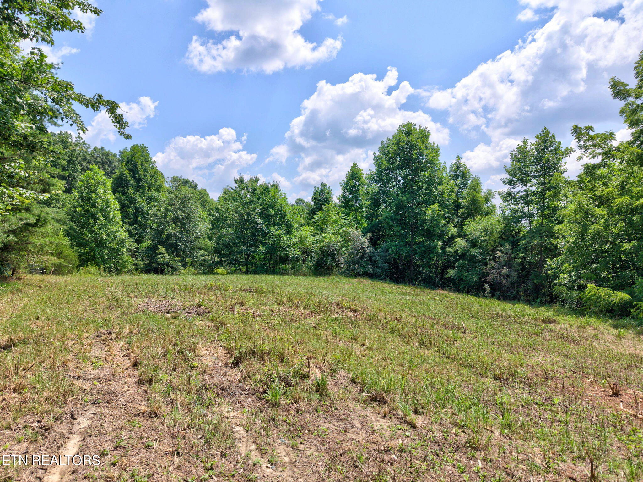 36AC Kentucky Drive Crossville TN 38572