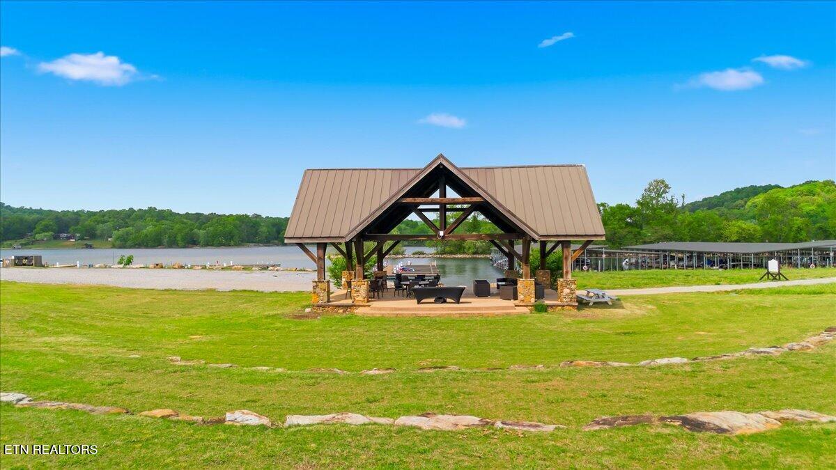 145 Purple Iris Place Loudon TN 37774