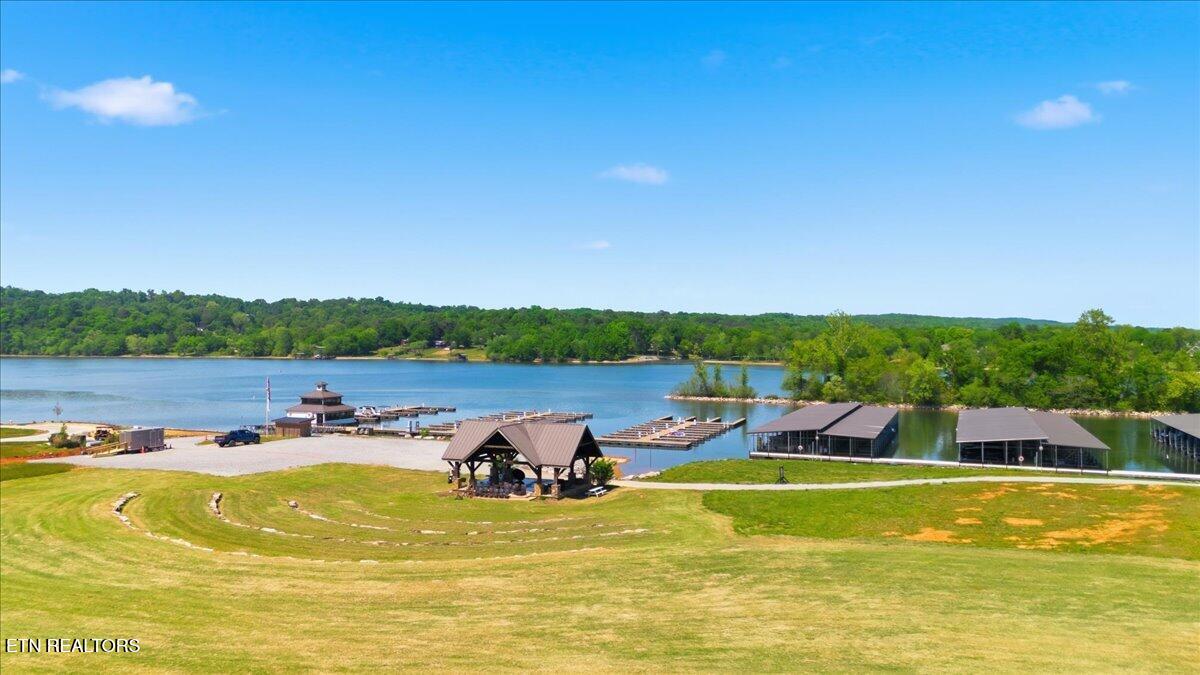 145 Purple Iris Place Loudon TN 37774
