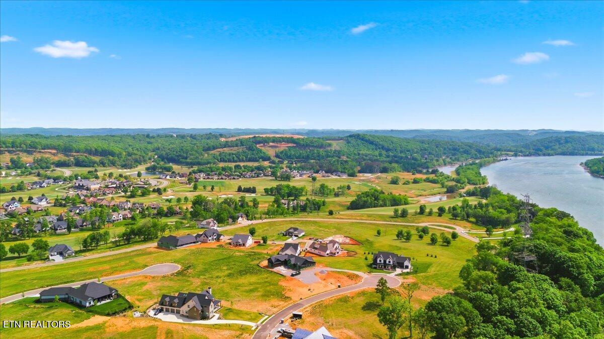 145 Purple Iris Place Loudon TN 37774