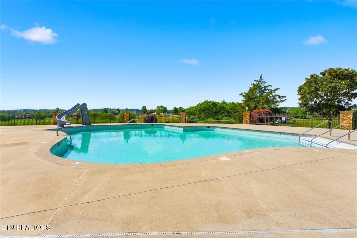 145 Purple Iris Place Loudon TN 37774
