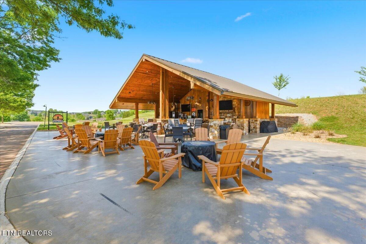 145 Purple Iris Place Loudon TN 37774