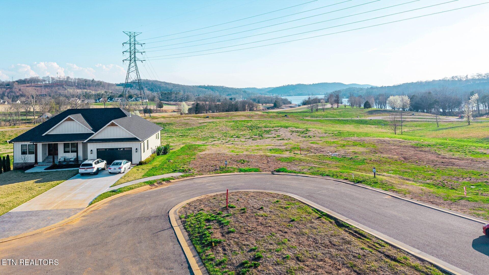 145 Purple Iris Place Loudon TN 37774