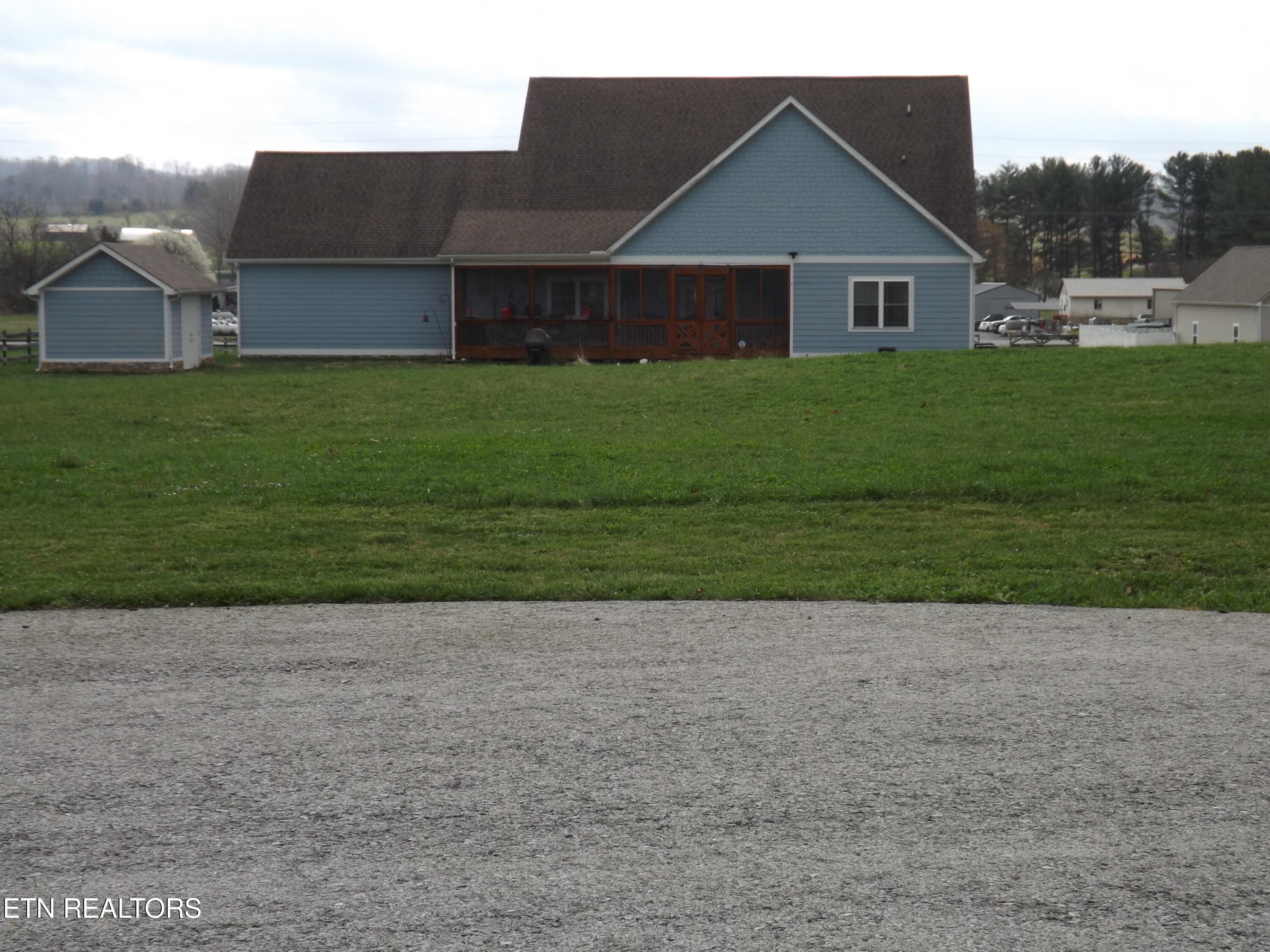 148 Auggie Belle Lane Speedwell TN 37870
