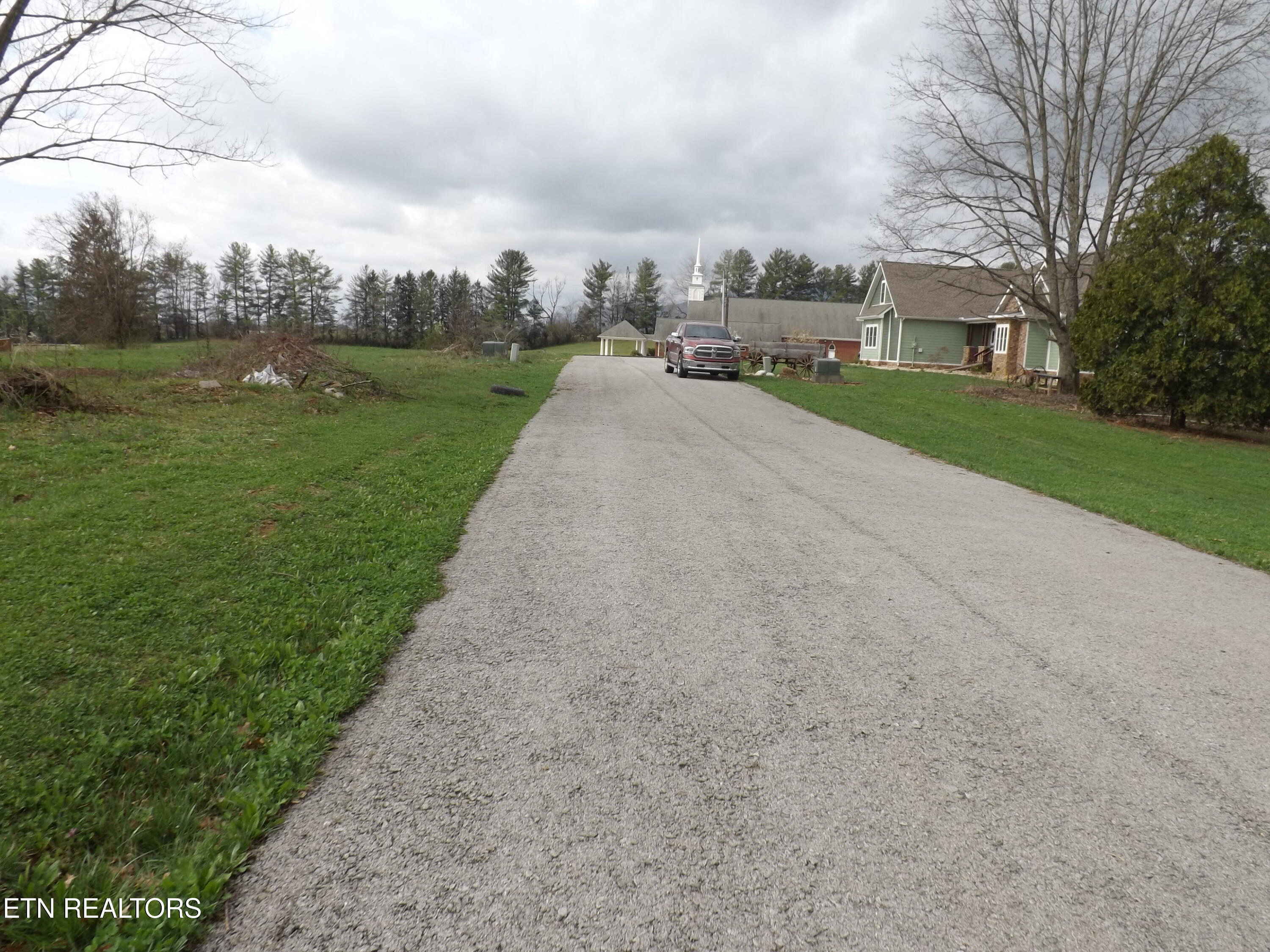 148 Auggie Belle Lane Speedwell TN 37870