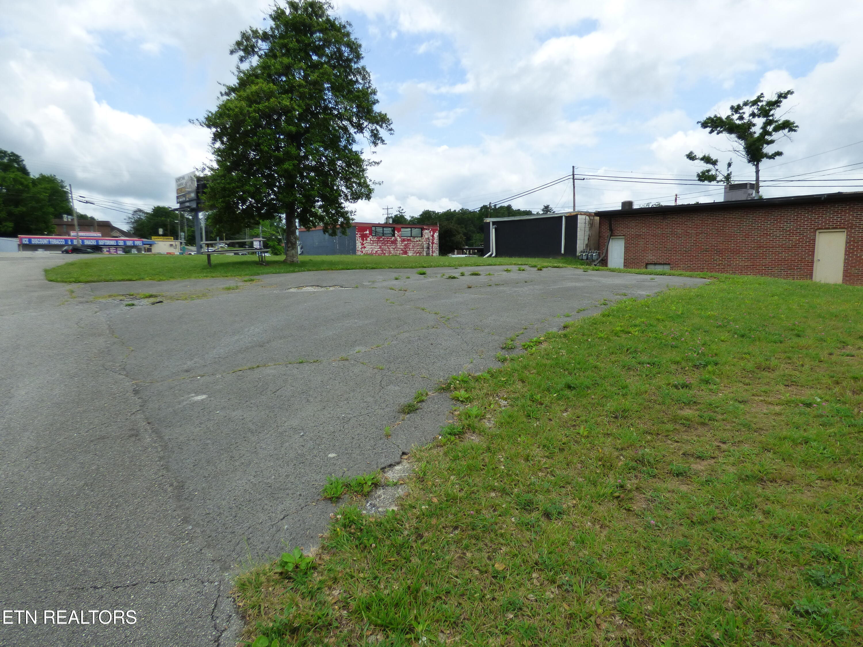 Lantana Road Crossville TN 38555