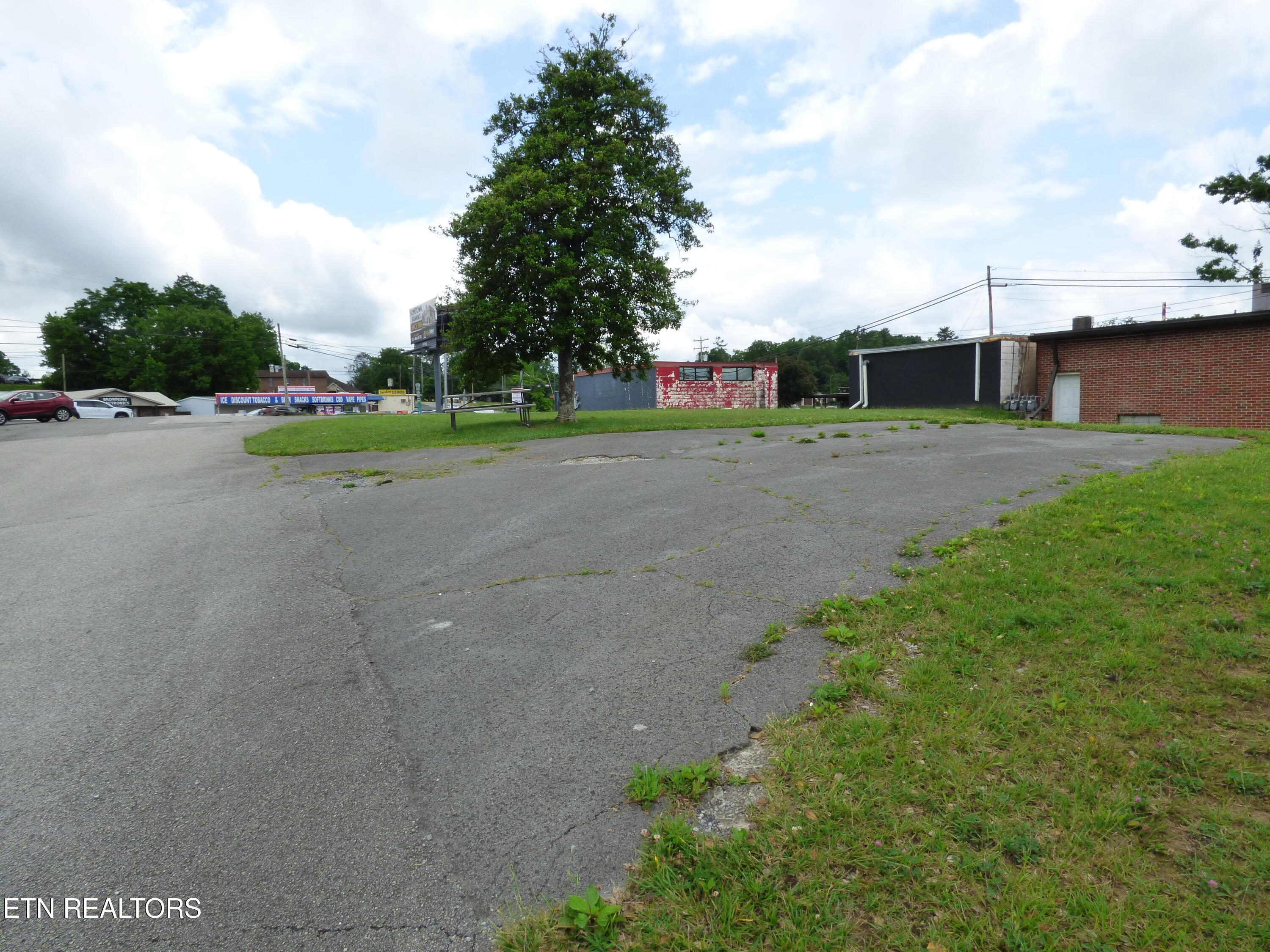 Lantana Road Crossville TN 38555