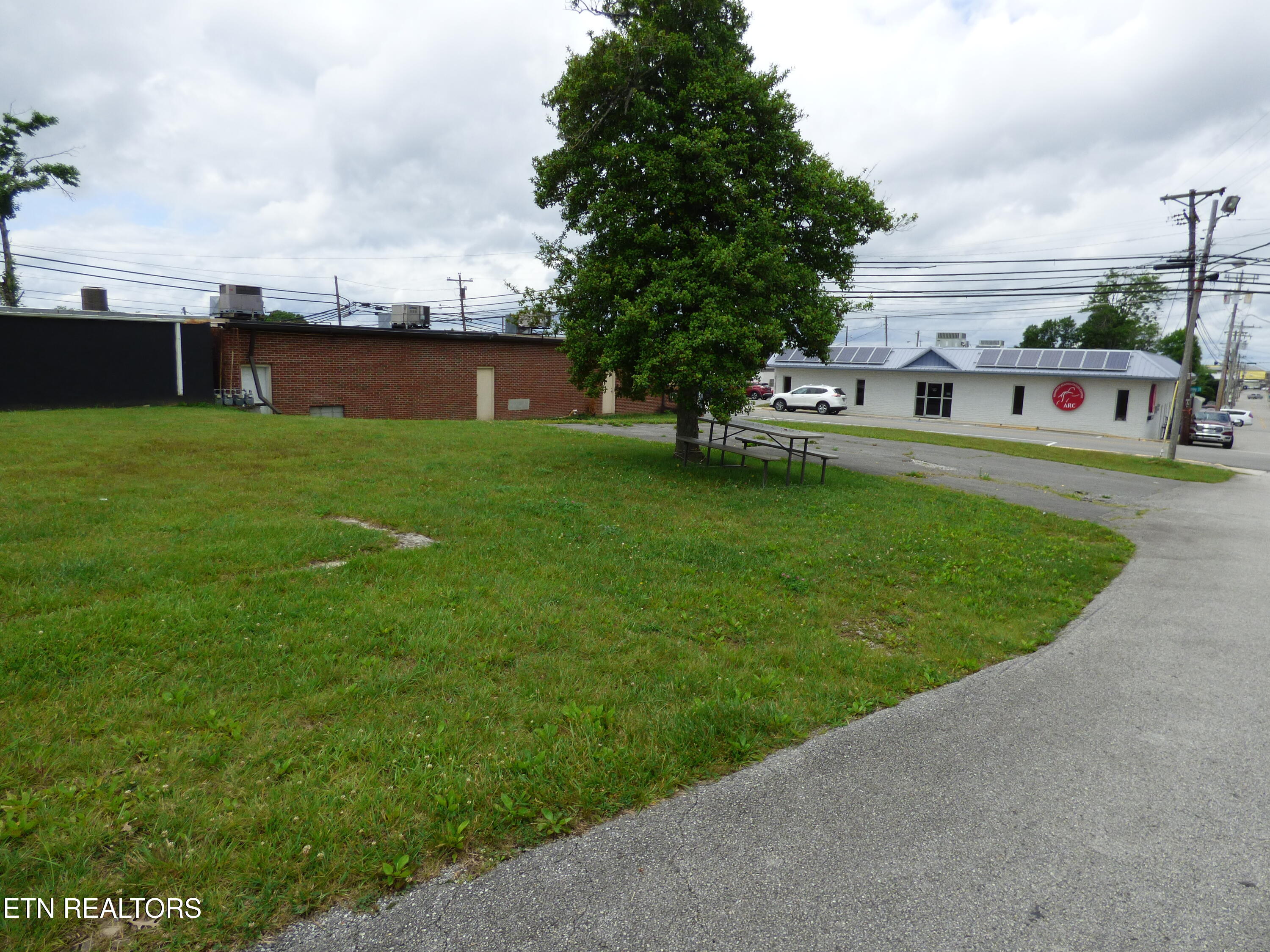 Lantana Road Crossville TN 38555
