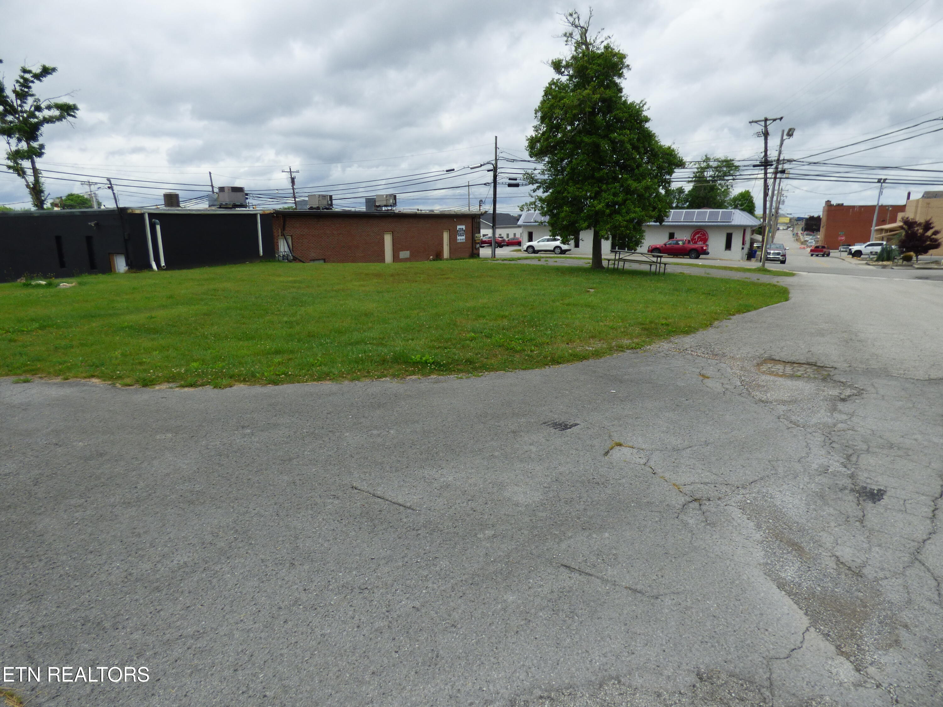 Lantana Road Crossville TN 38555