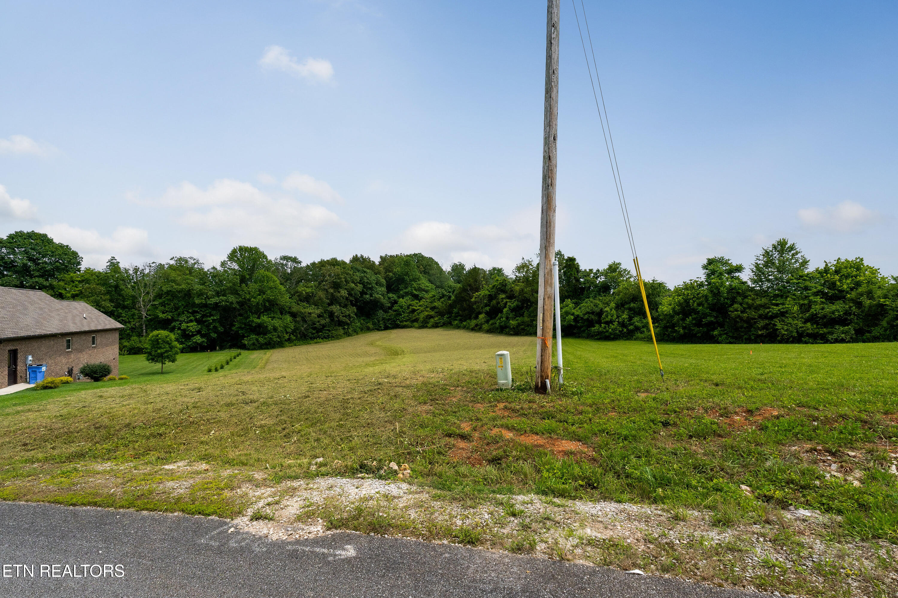 738 Blue Water Drive Cookeville TN 38506