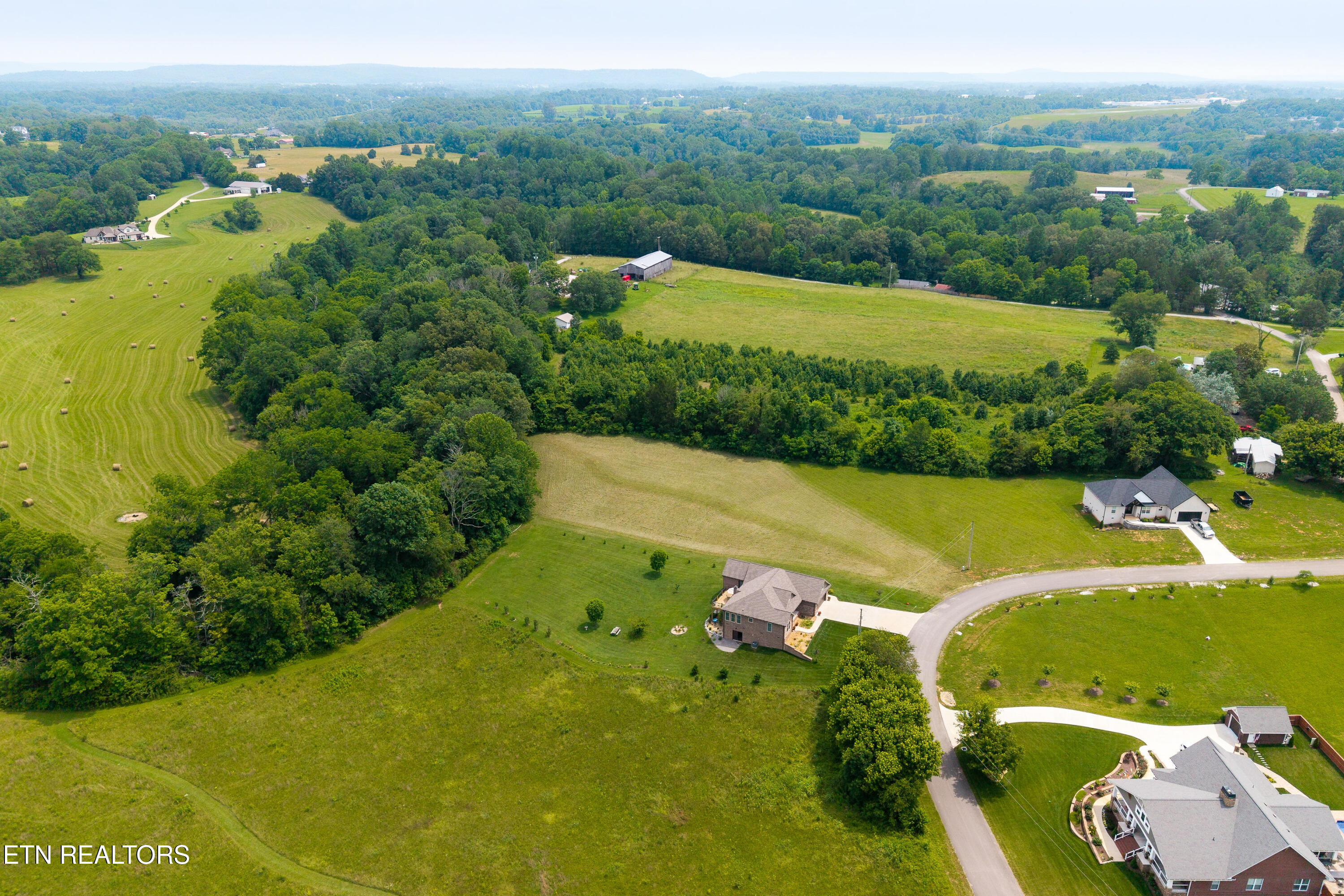 738 Blue Water Drive Cookeville TN 38506