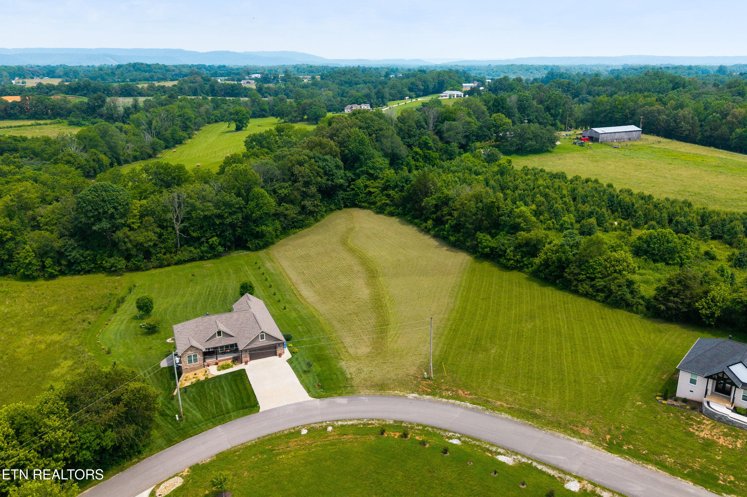 738 Blue Water Drive Cookeville TN 38506