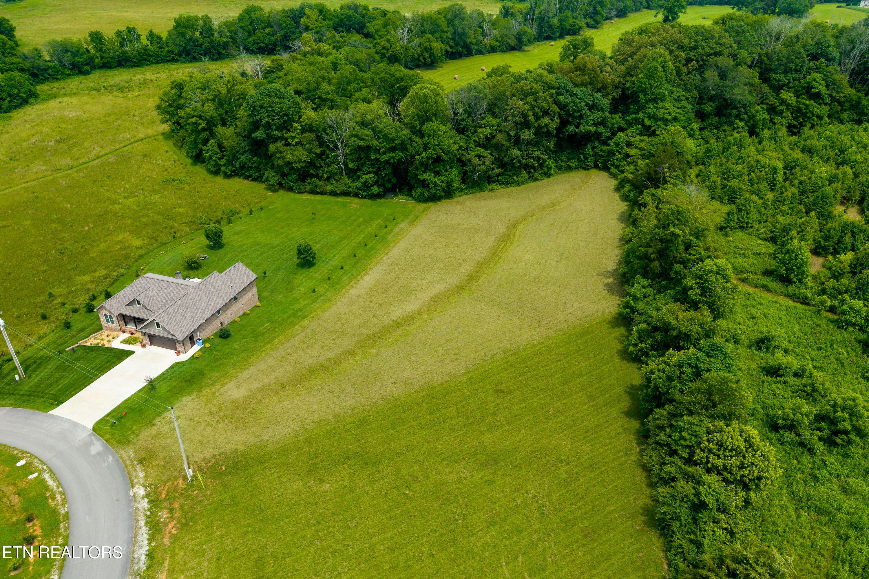 738 Blue Water Drive Cookeville TN 38506