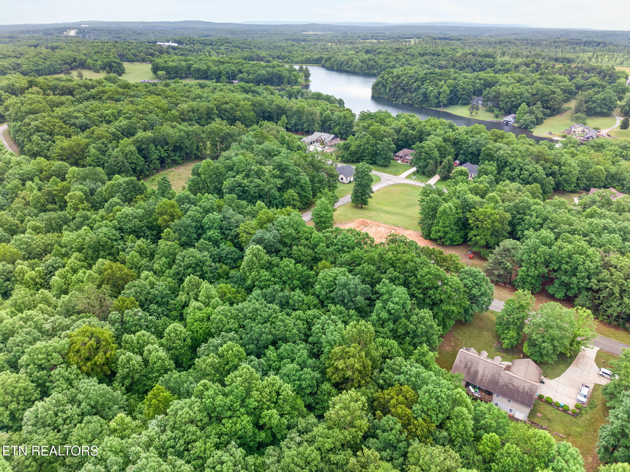 2022 Cumberland View Drive Crossville TN 38571