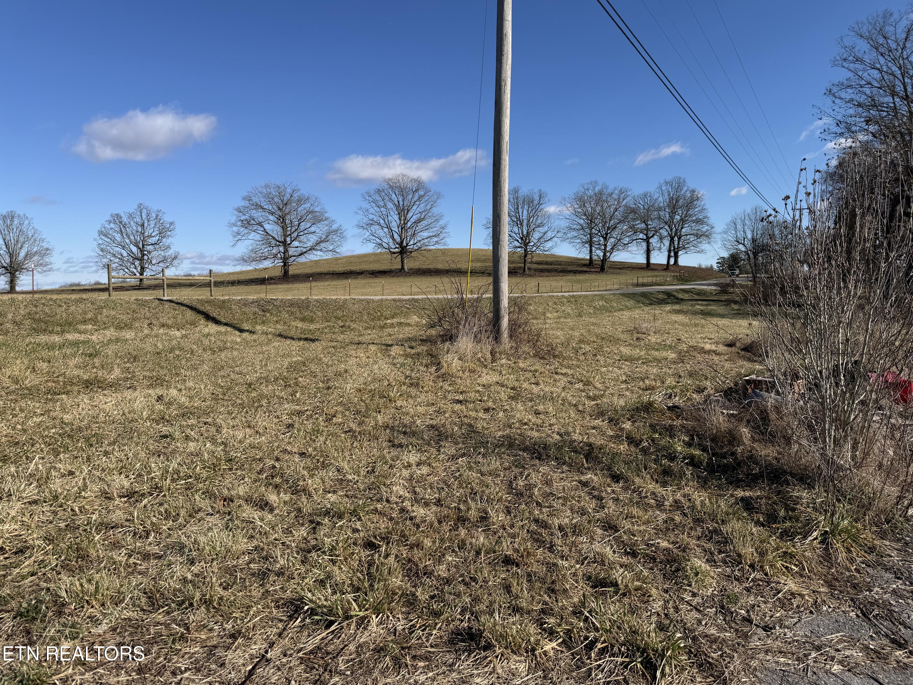 4925 Nashville Highway Deer Lodge TN 37726