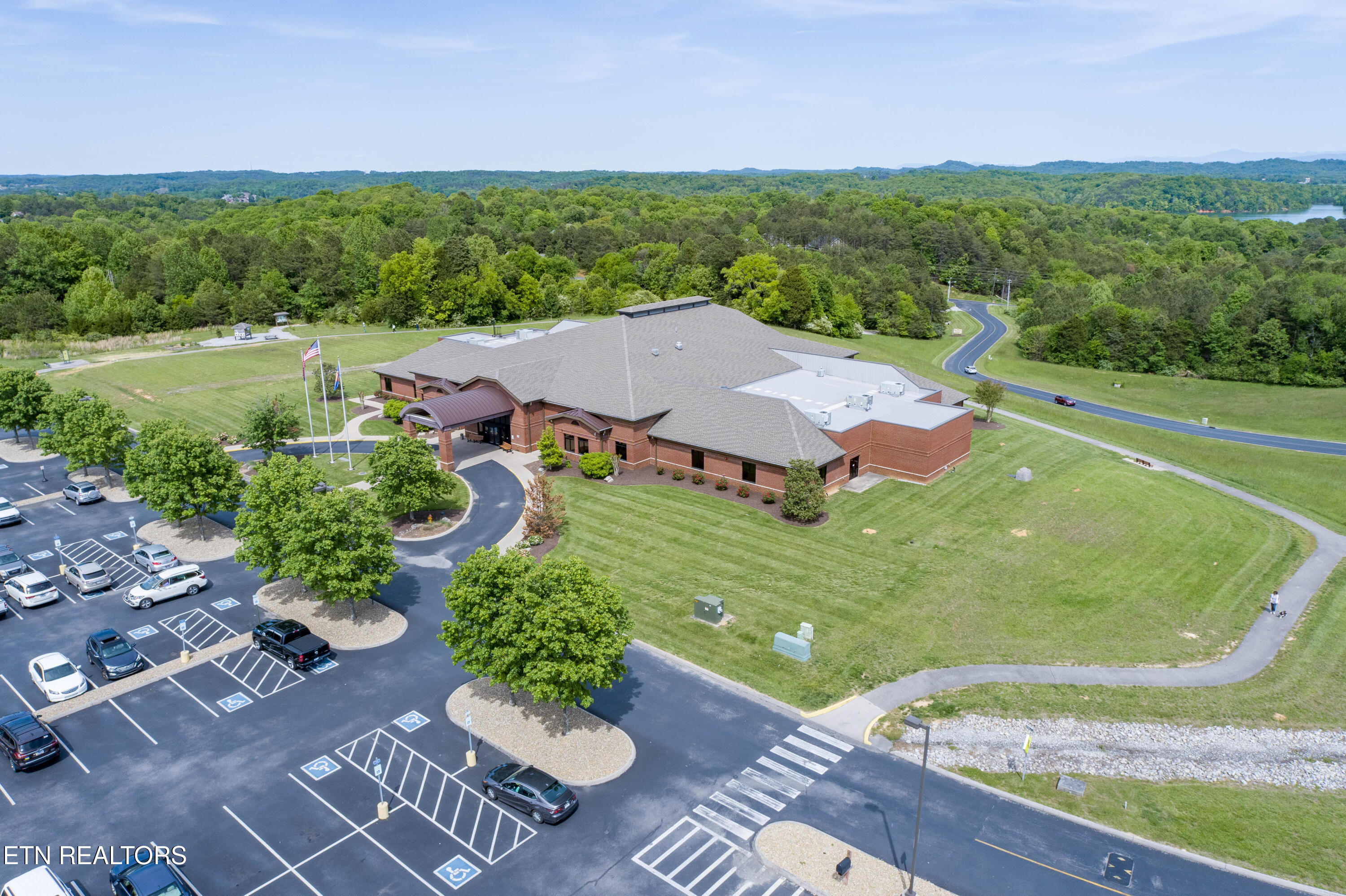 272 Ootsima Way Loudon TN 37774