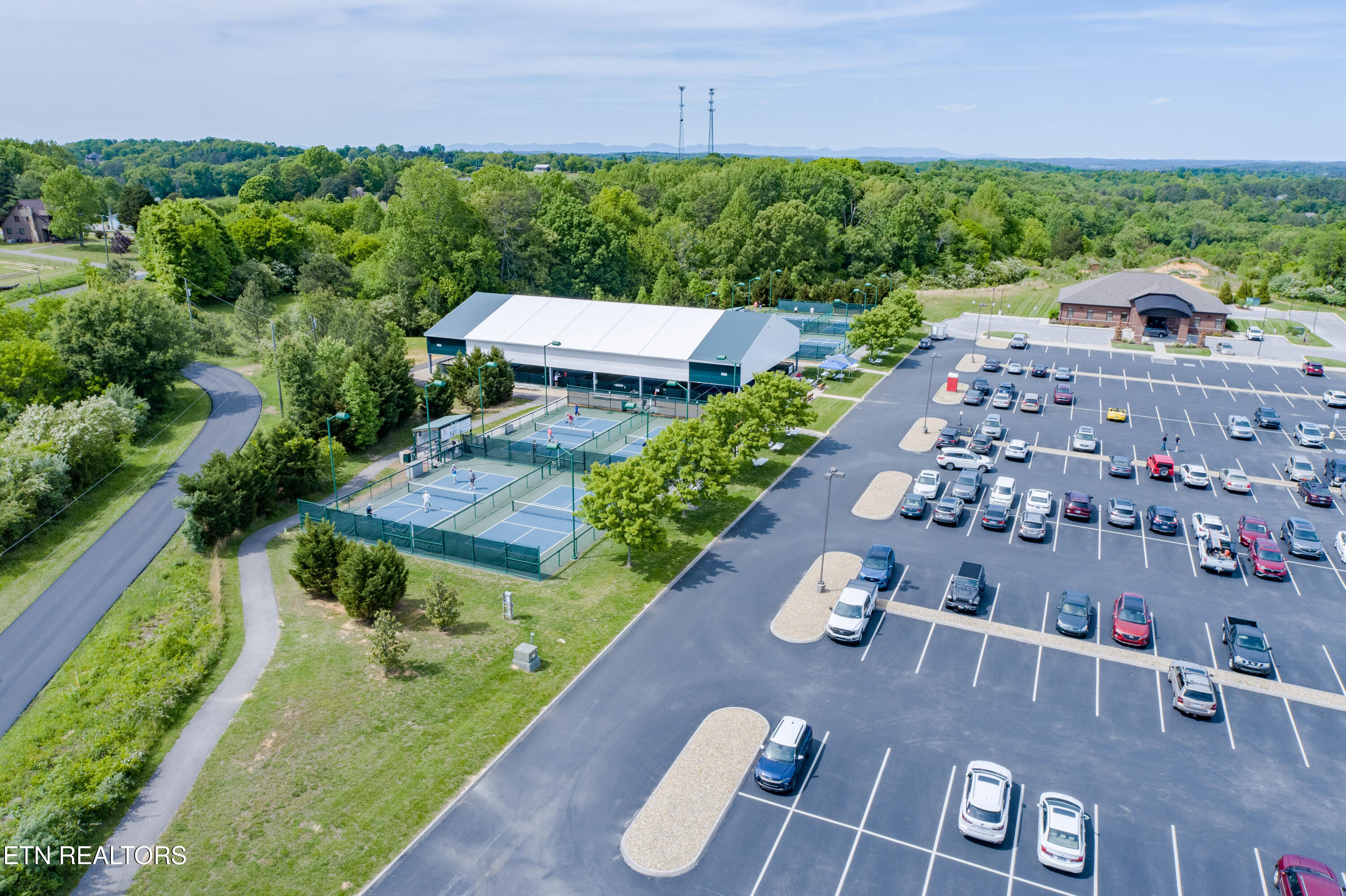 272 Ootsima Way Loudon TN 37774