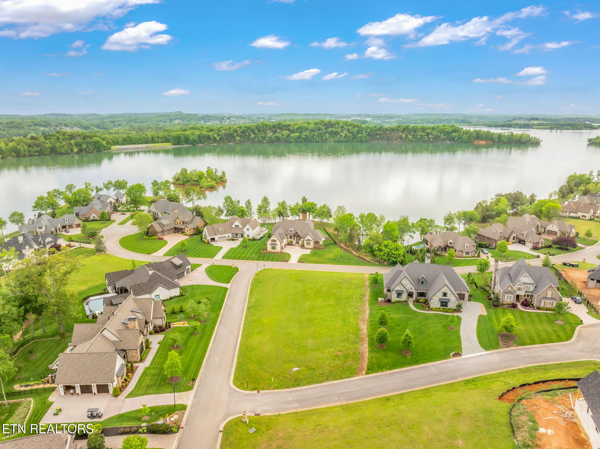165 Captains Way Lenoir City TN 37772
