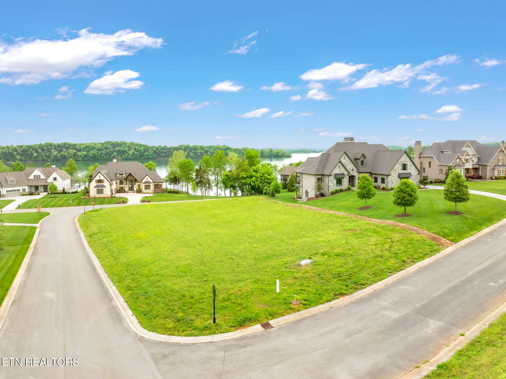 165 Captains Way Lenoir City TN 37772