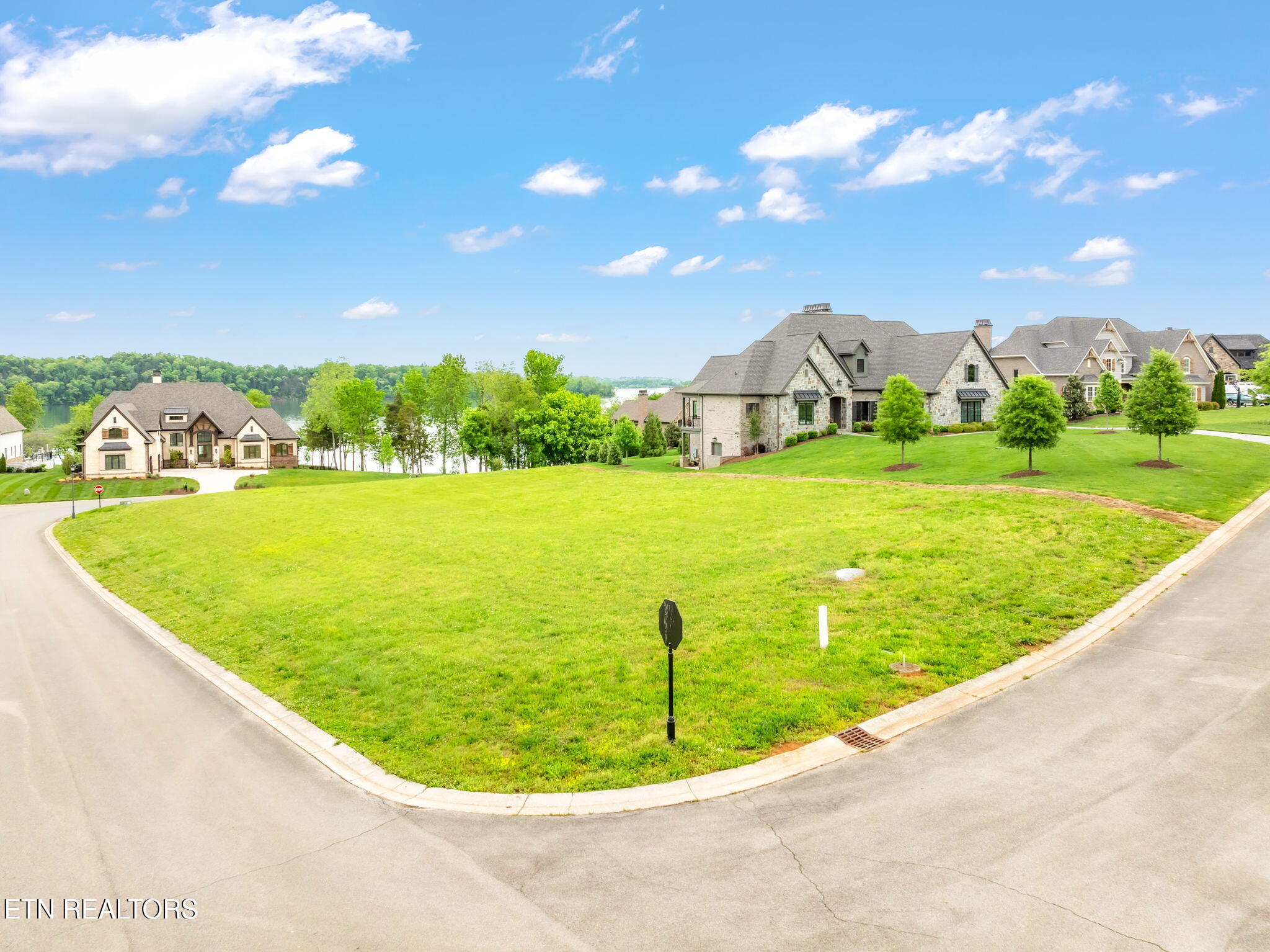 165 Captains Way Lenoir City TN 37772