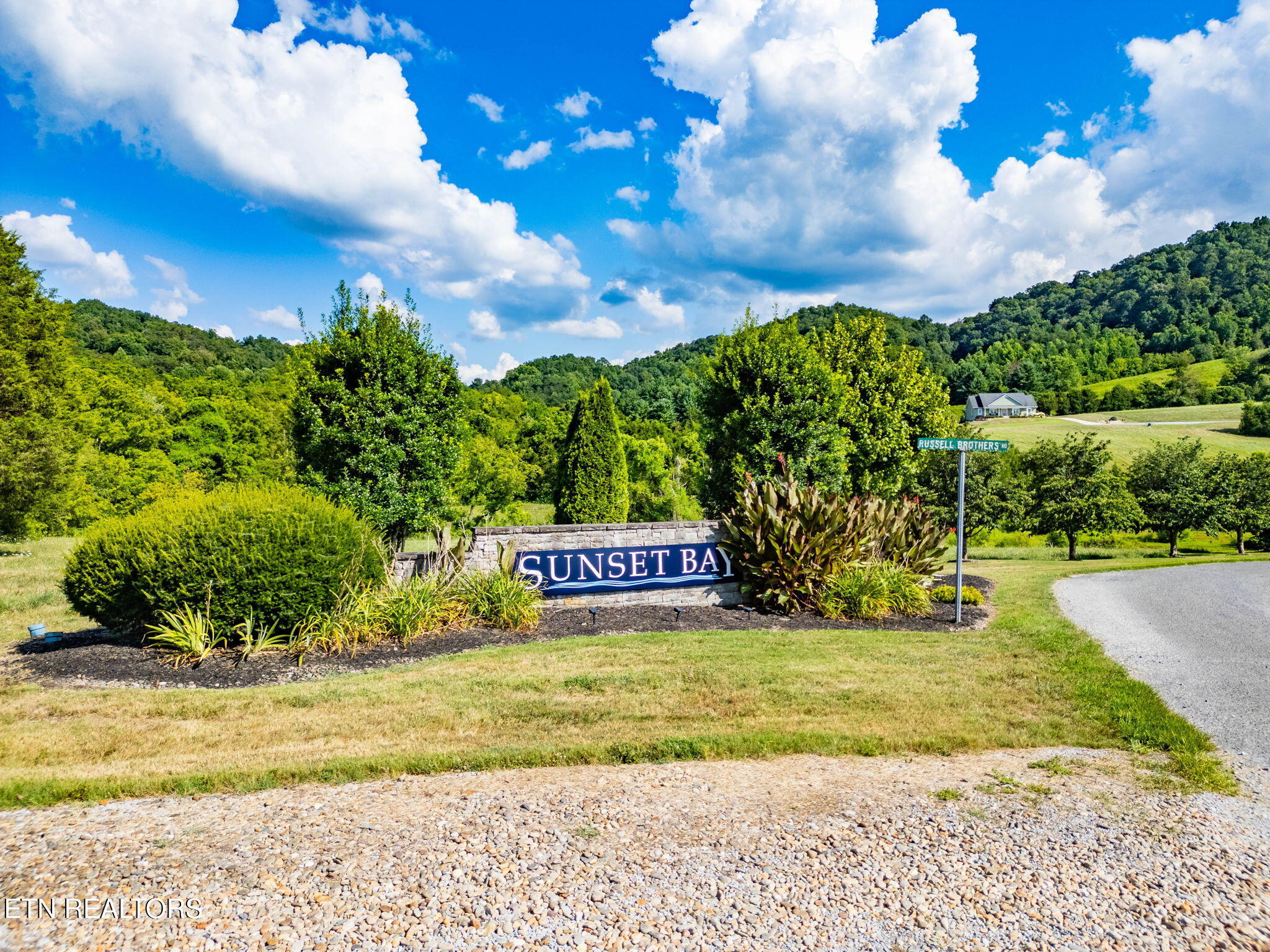 355 Larayne Hollow Road Sharps Chapel TN 37866