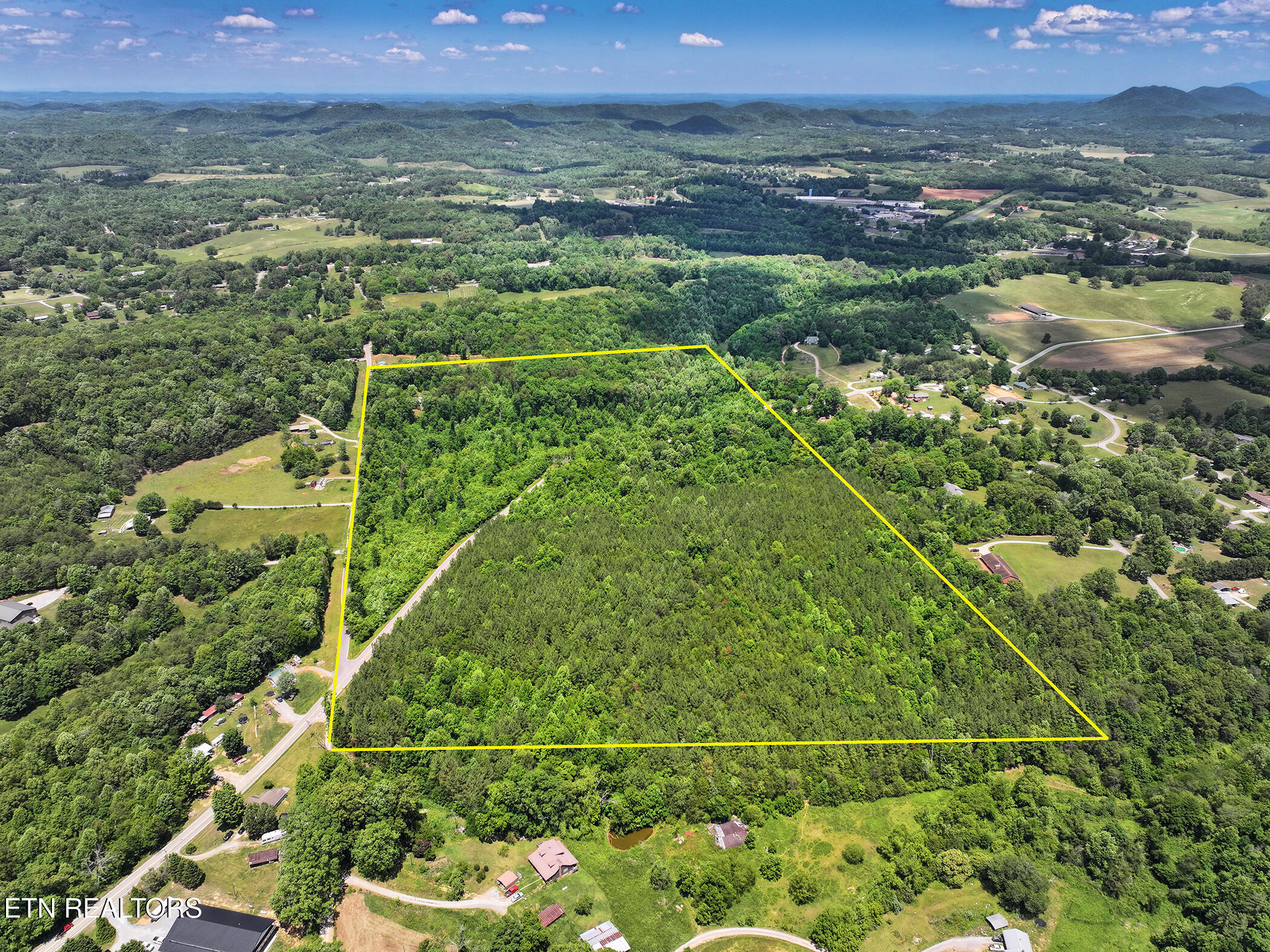 Mecca Pike Tellico Plains TN 37385