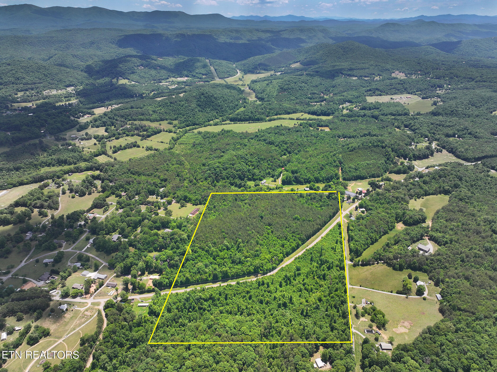 Mecca Pike Tellico Plains TN 37385