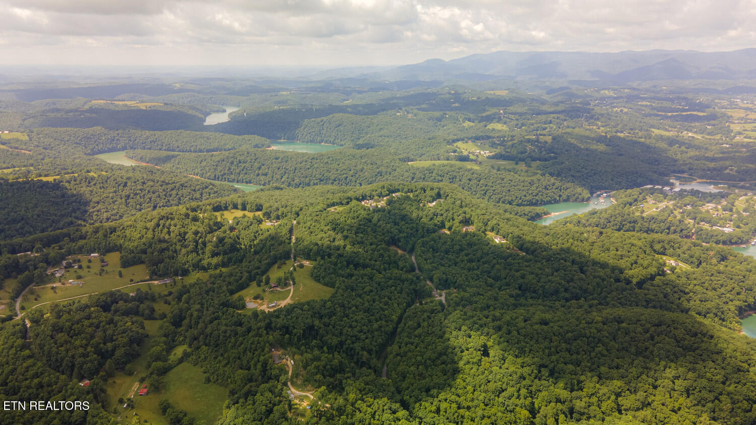 Lake Dr Lane Lafollette TN 37766