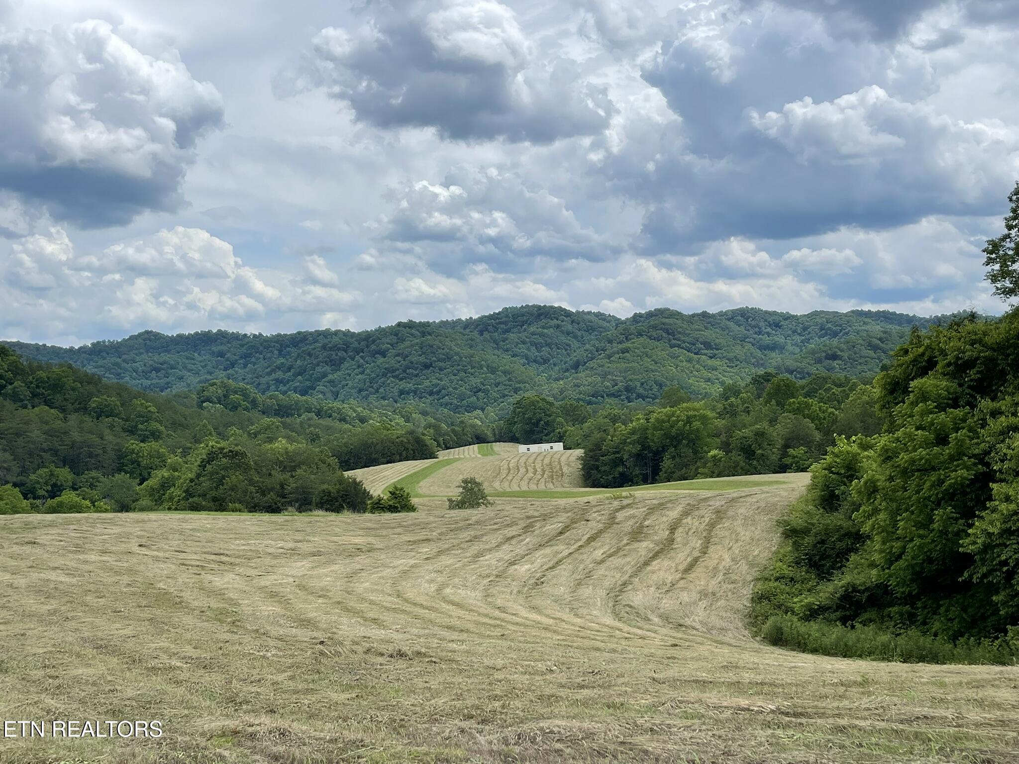 6948 Tazewell Highway Sneedville TN 37869