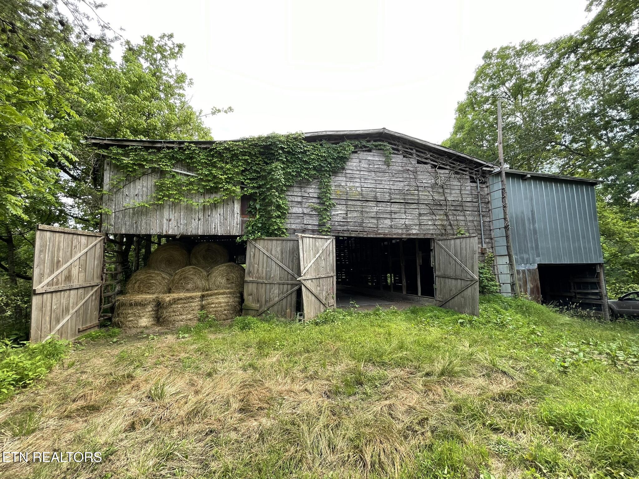 6948 Tazewell Highway Sneedville TN 37869