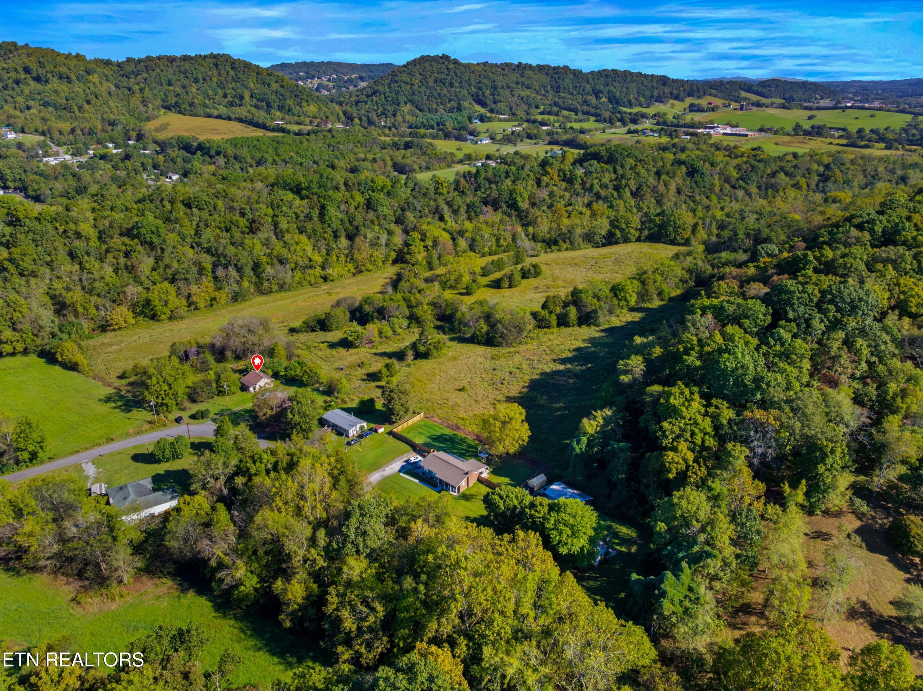 792 Rh Ellis Road Dandridge TN 37725