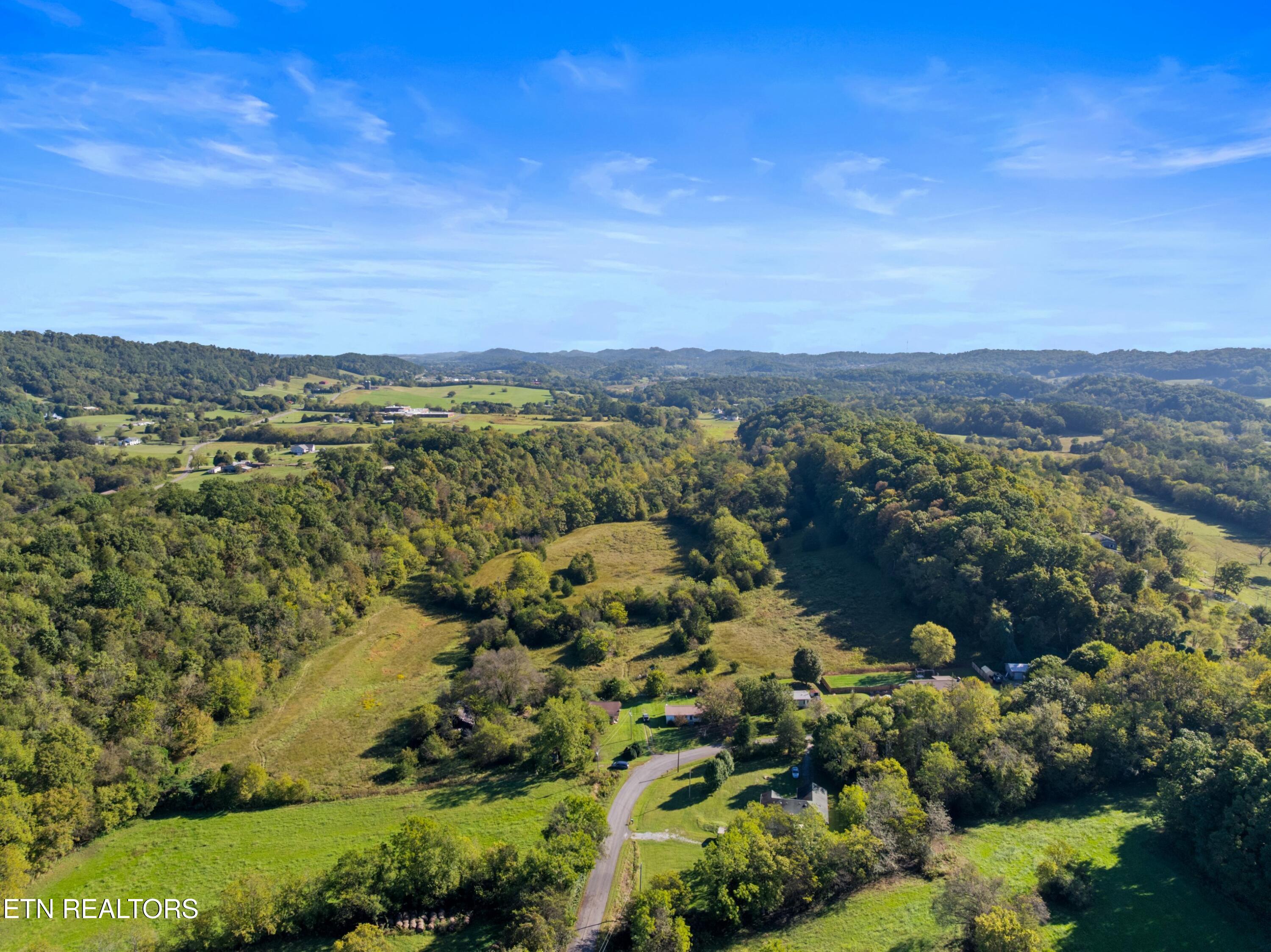 792 Rh Ellis Road Dandridge TN 37725
