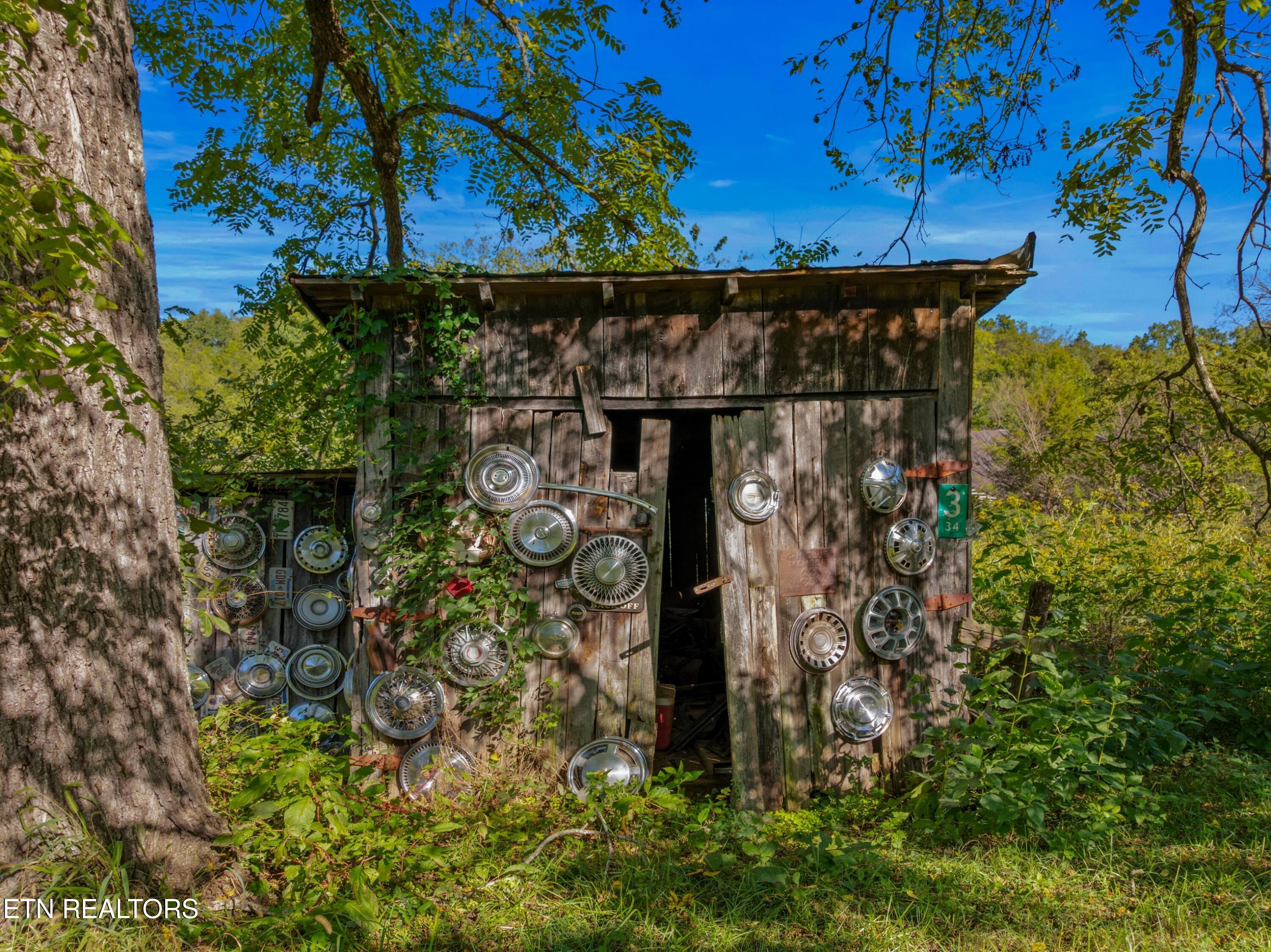 792 Rh Ellis Road Dandridge TN 37725