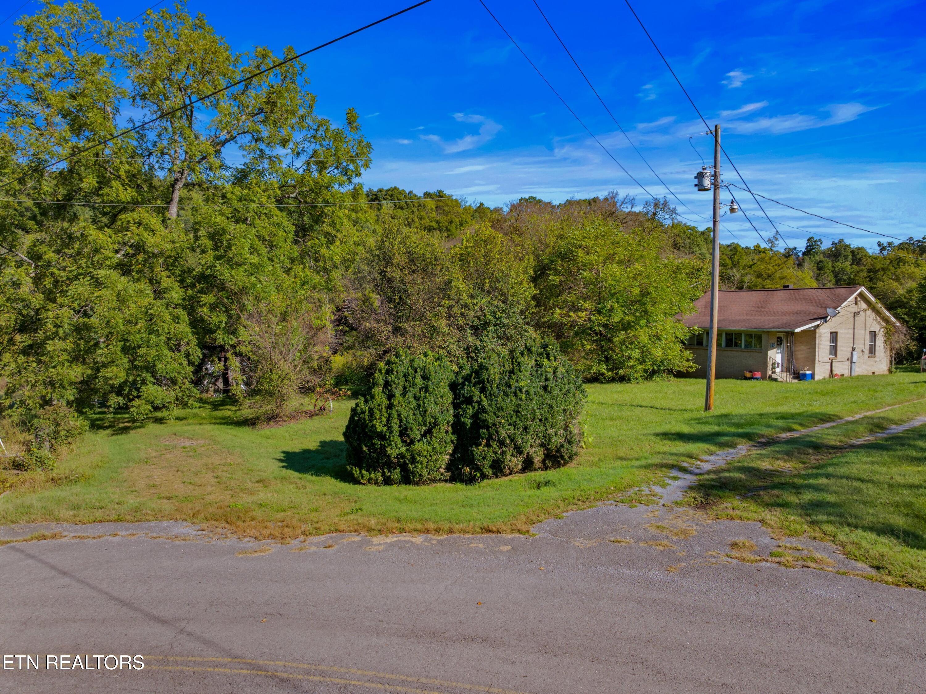 792 Rh Ellis Road Dandridge TN 37725