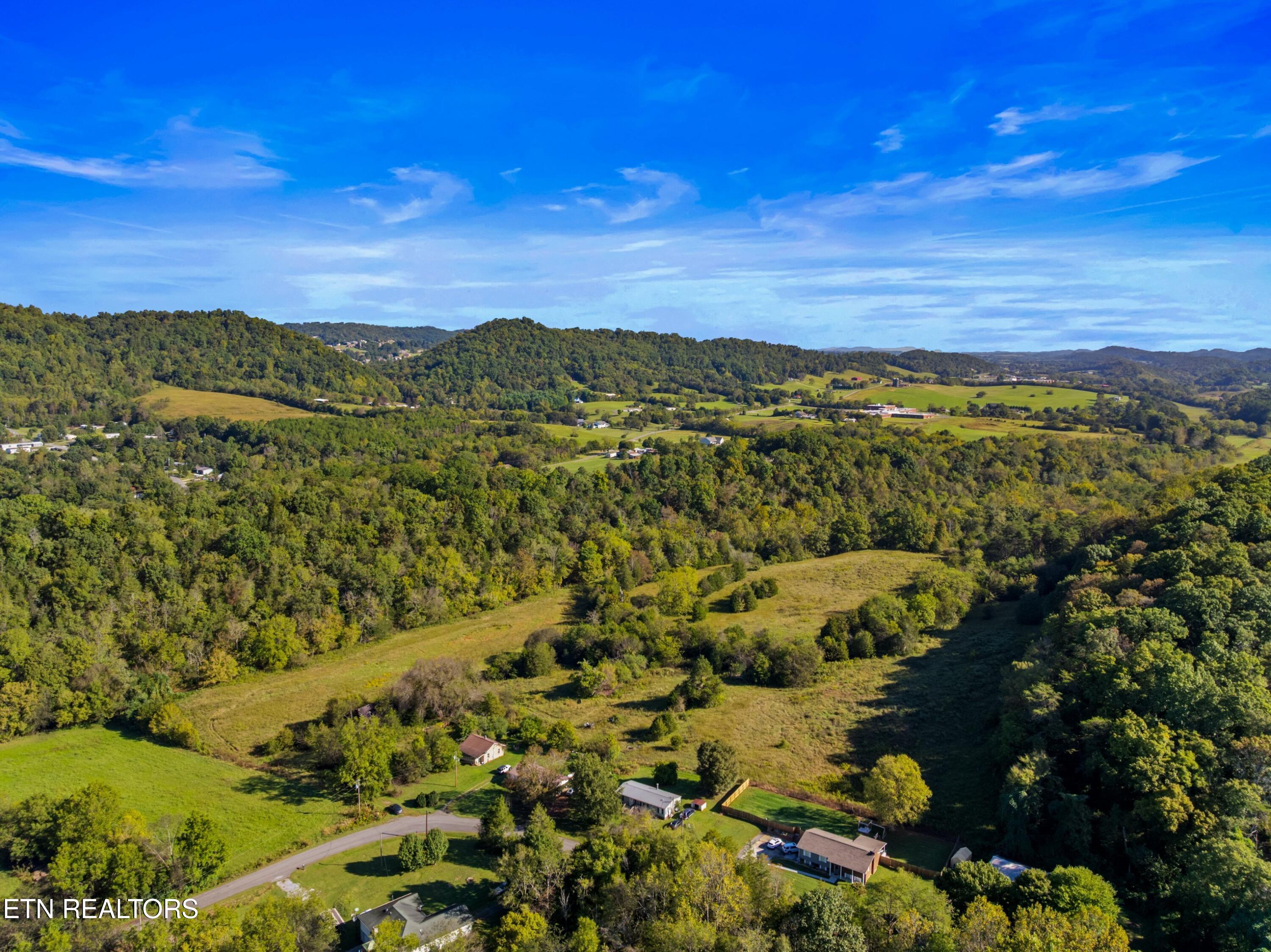 792 Rh Ellis Road Dandridge TN 37725