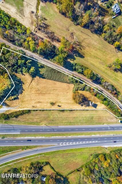 Colonial Lane Rocky Top TN 37769